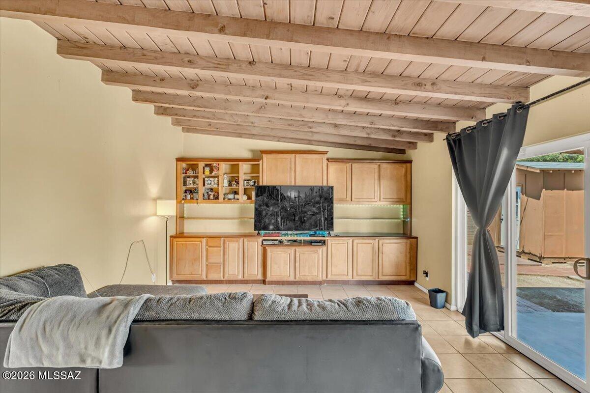 1527 S Avenida Sirio