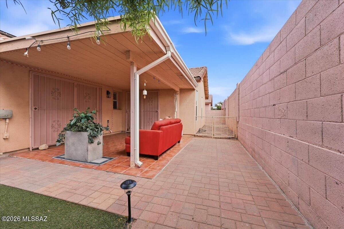 9920 N Outlaw Trail