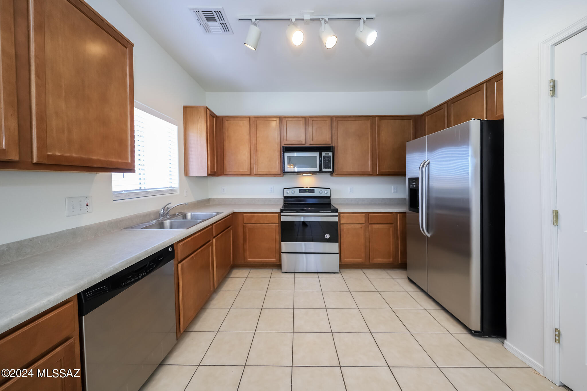 Presidio Ridge (1-99) - Residential Lease