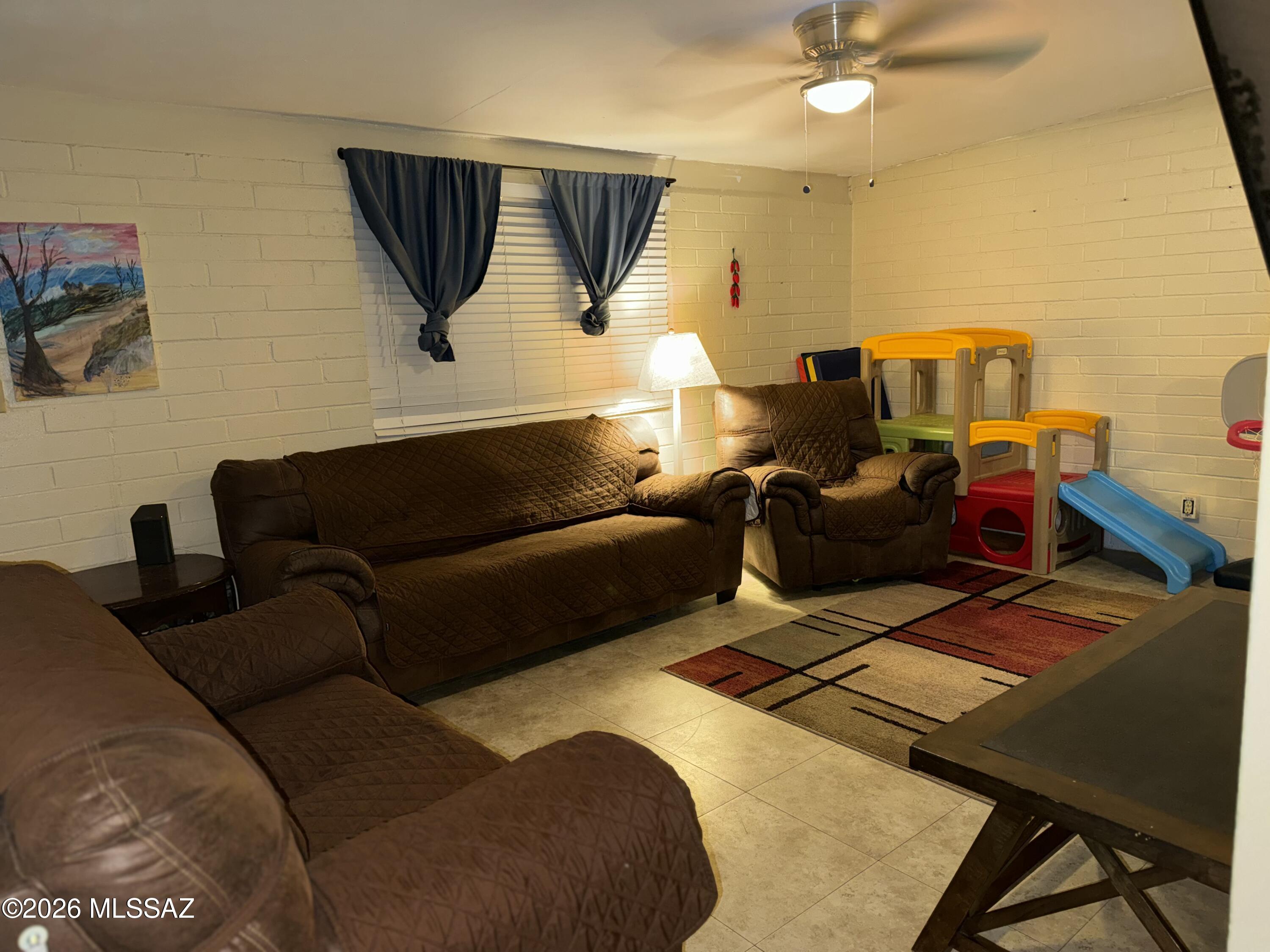 7477 E Desert Spring Drive