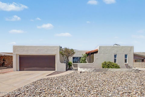 Photo of 8546 E Pine Valley Drive, Tucson, AZ 85710 (MLS # 22620535)