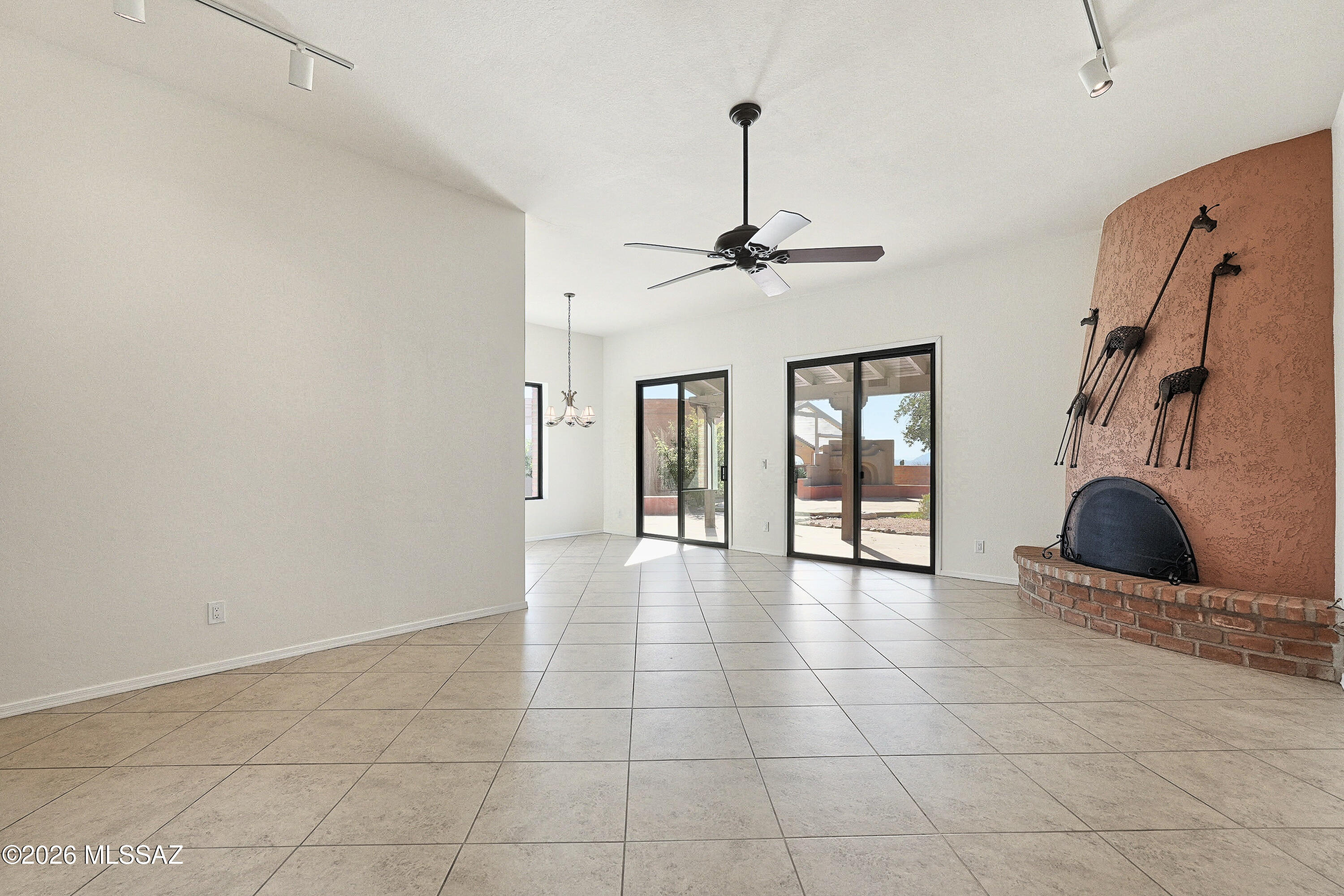 4421 N Camino De Carrillo