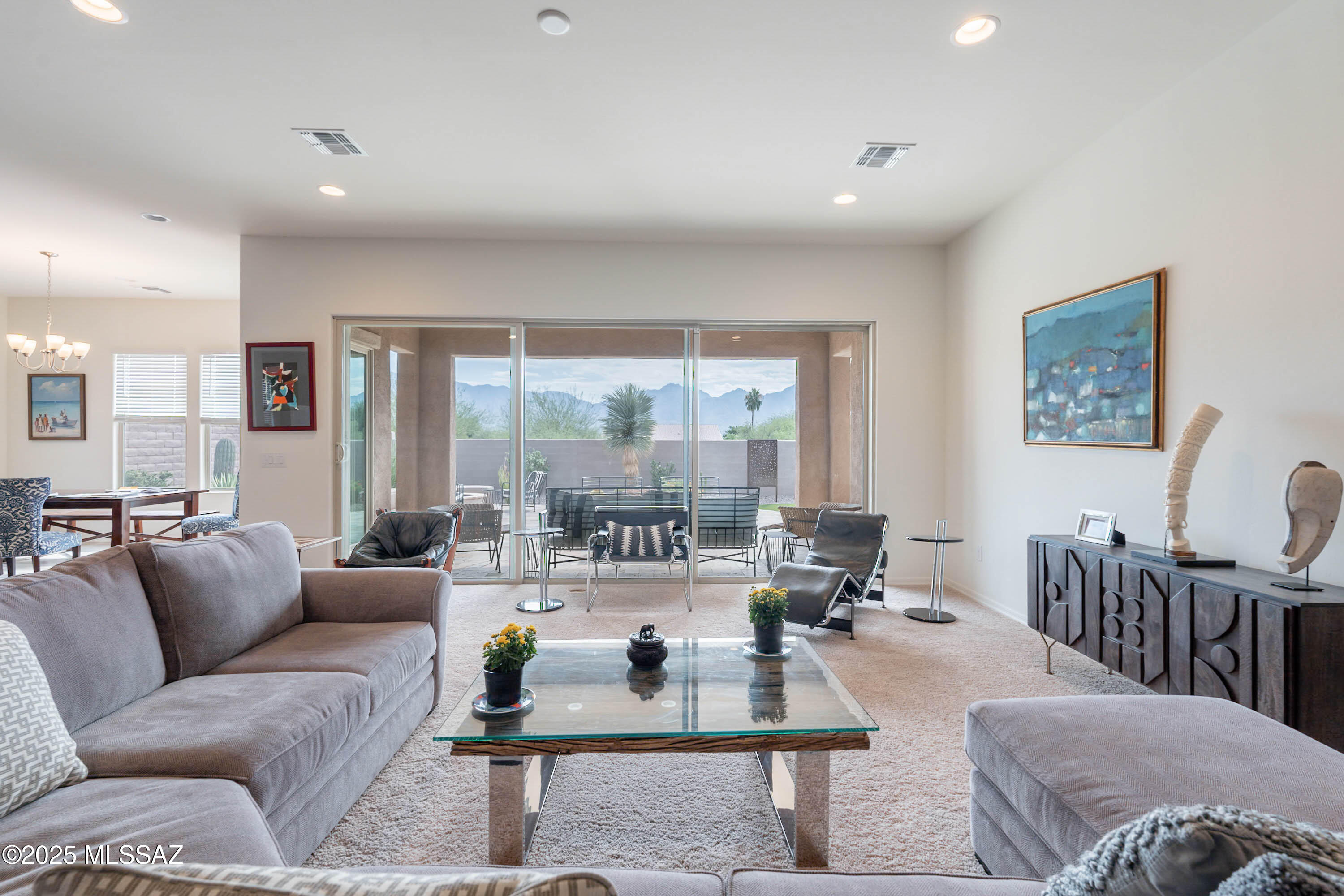 365 W Red Ribbon Lane