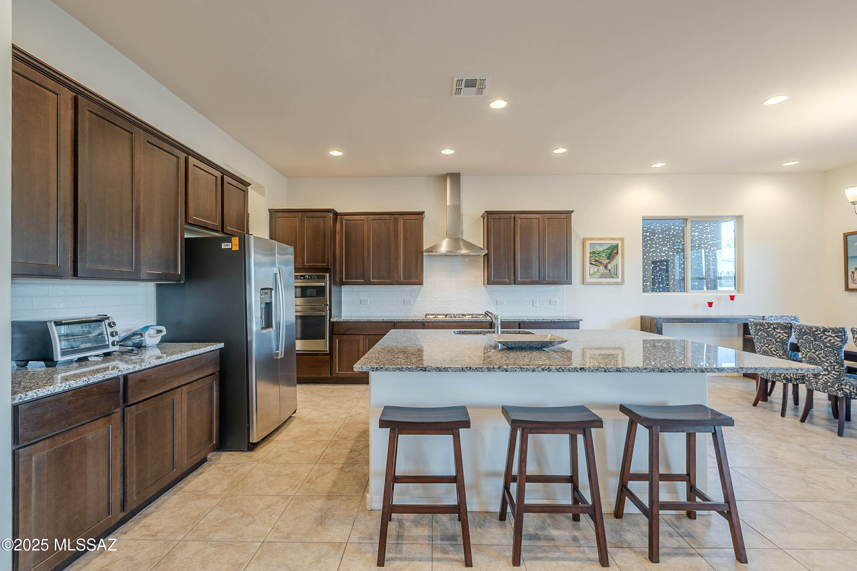 365 W Red Ribbon Lane