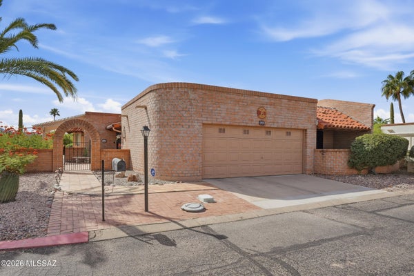 1531 W AGAVE LN, GREEN VALLEY, AZ 85622 - Image 2eb21593491da627586c2da1bb41750a/1900672012