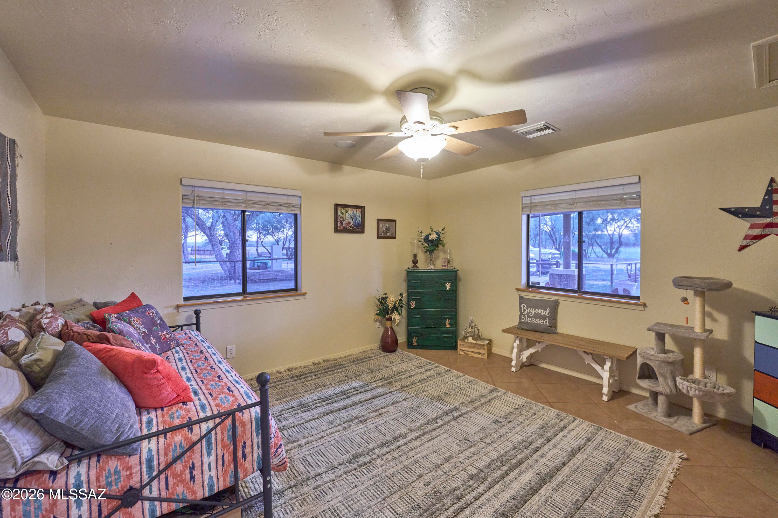 1220 E Heartleaf Lane E 1