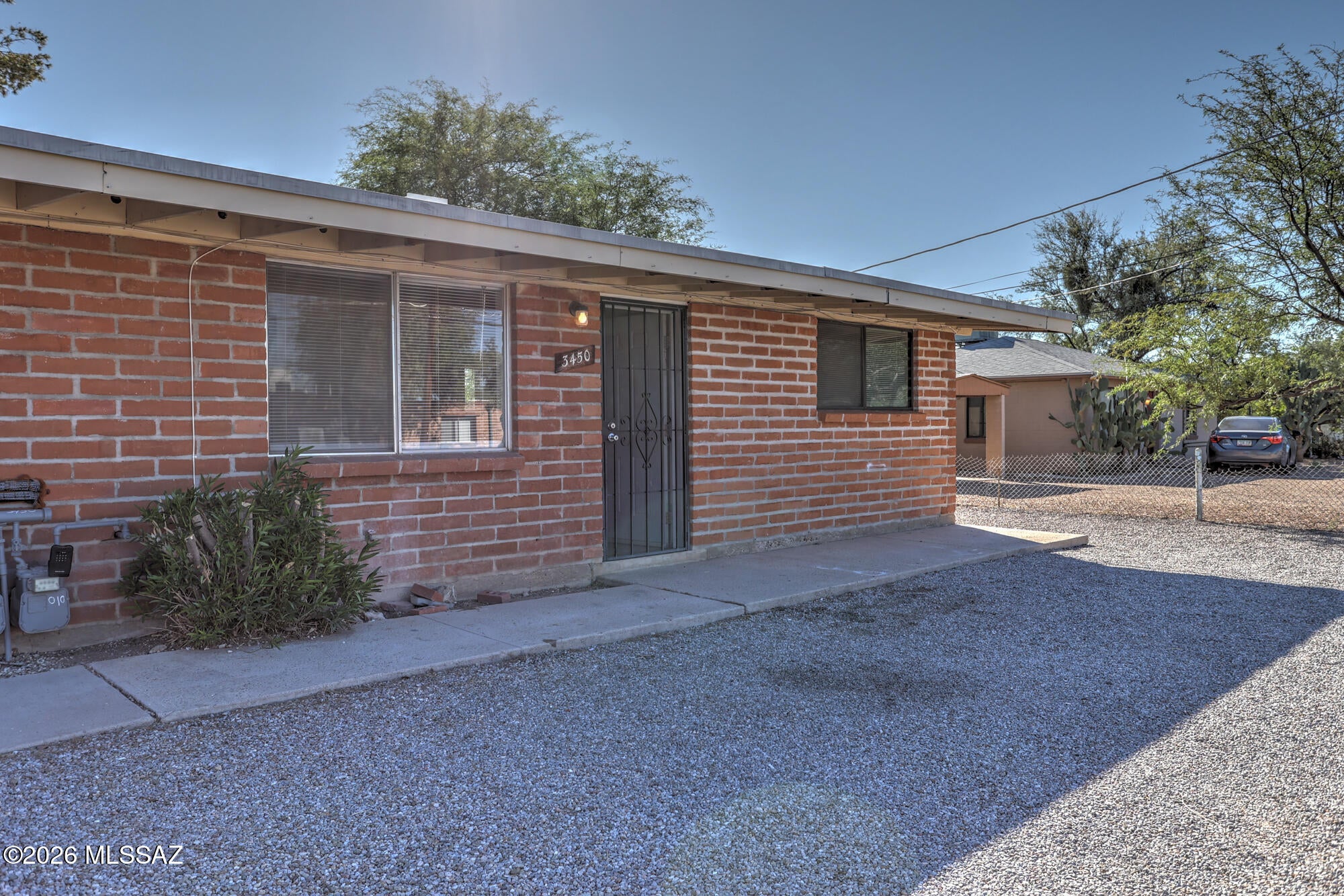 402 E Yavapai Road