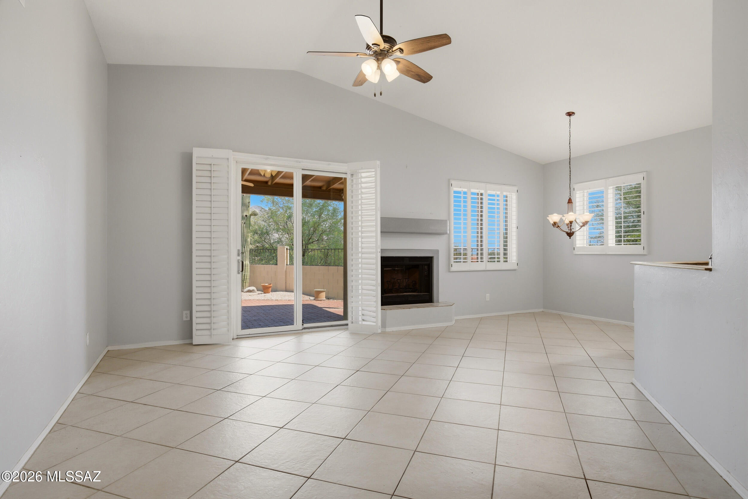 1233 W Crystalline Way