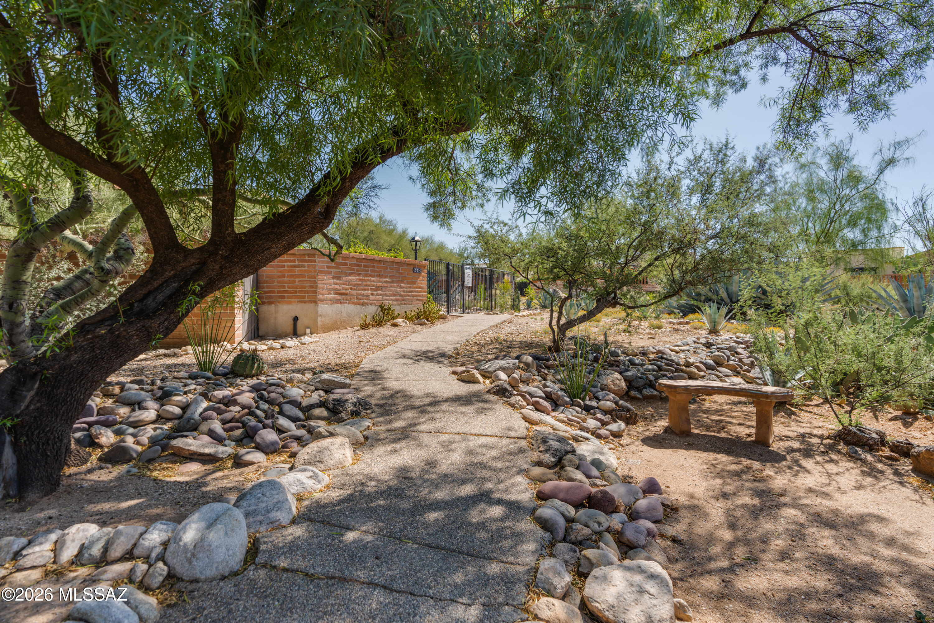 Catalina Pueblo NO.3 (89-117) - Residential