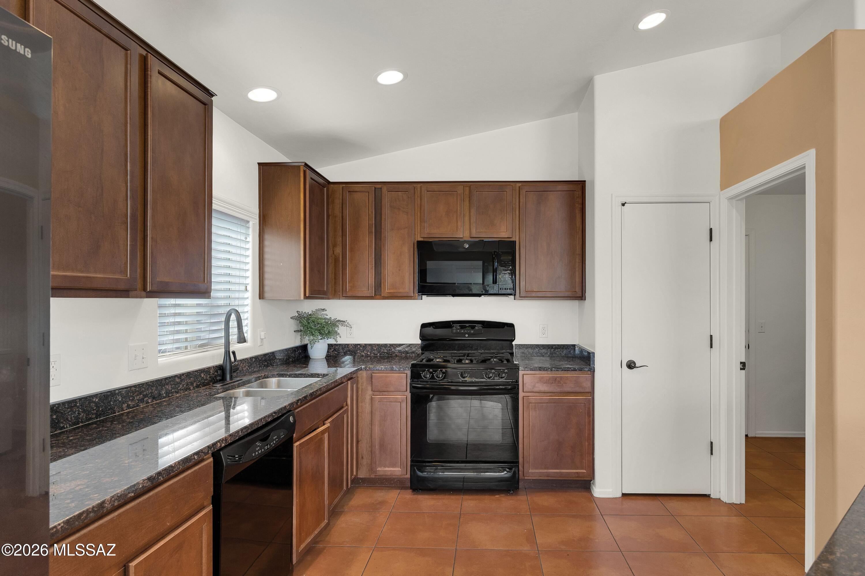 Colonia De Los Alamos (BK1-45) - Residential