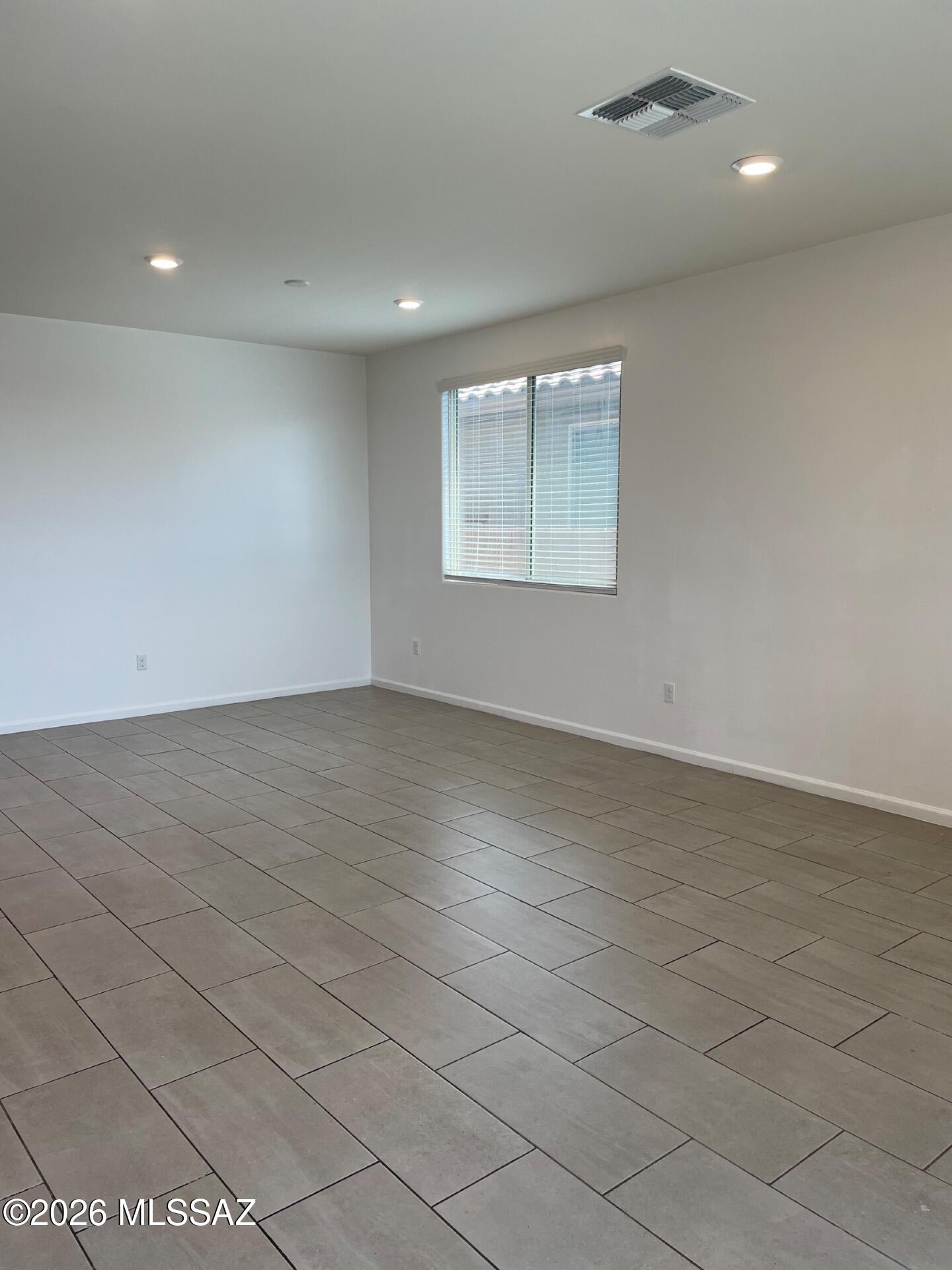 The Vistas At Rincon Knolls SQ20152600506 - Residential Lease