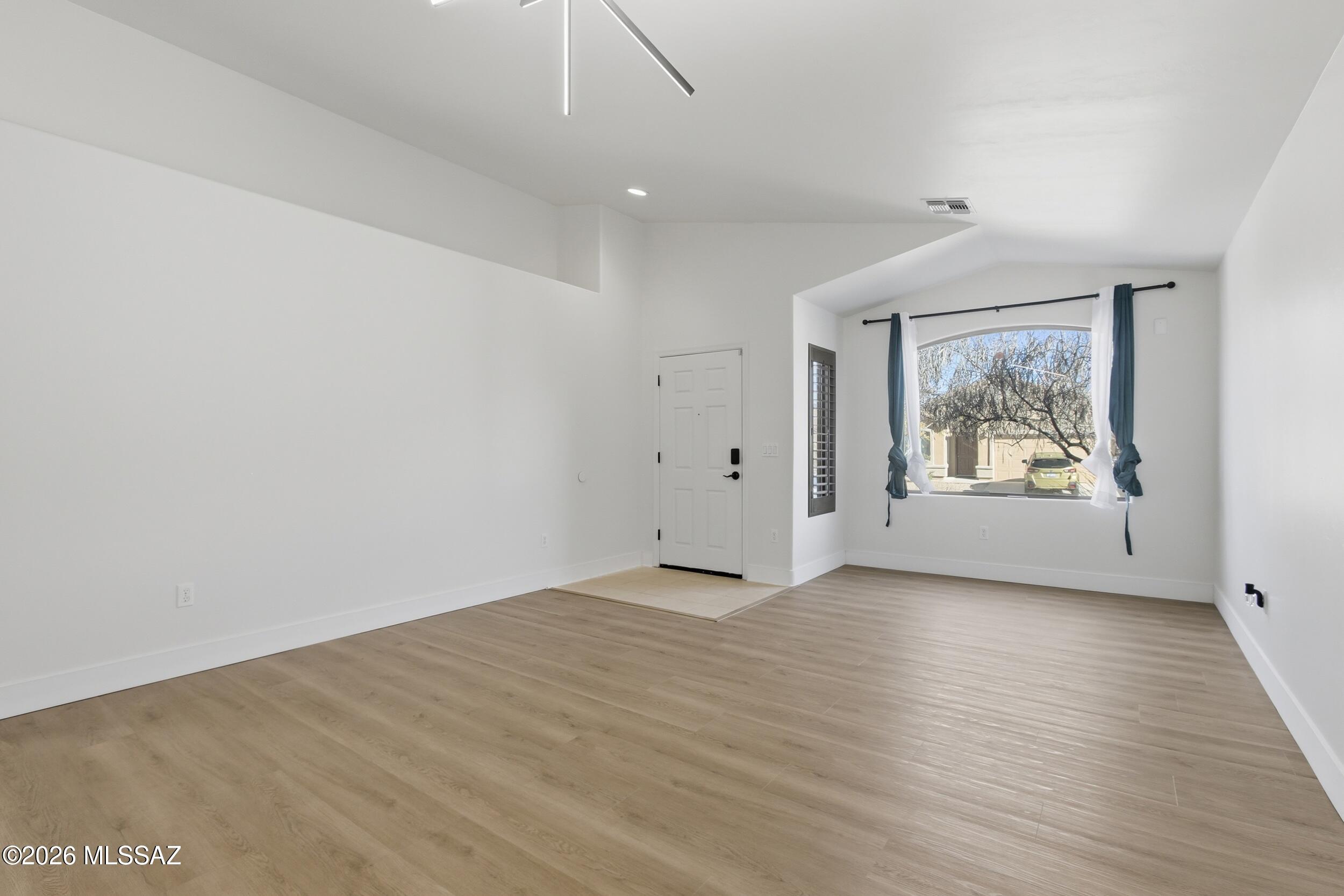 114 S Beyerville Place