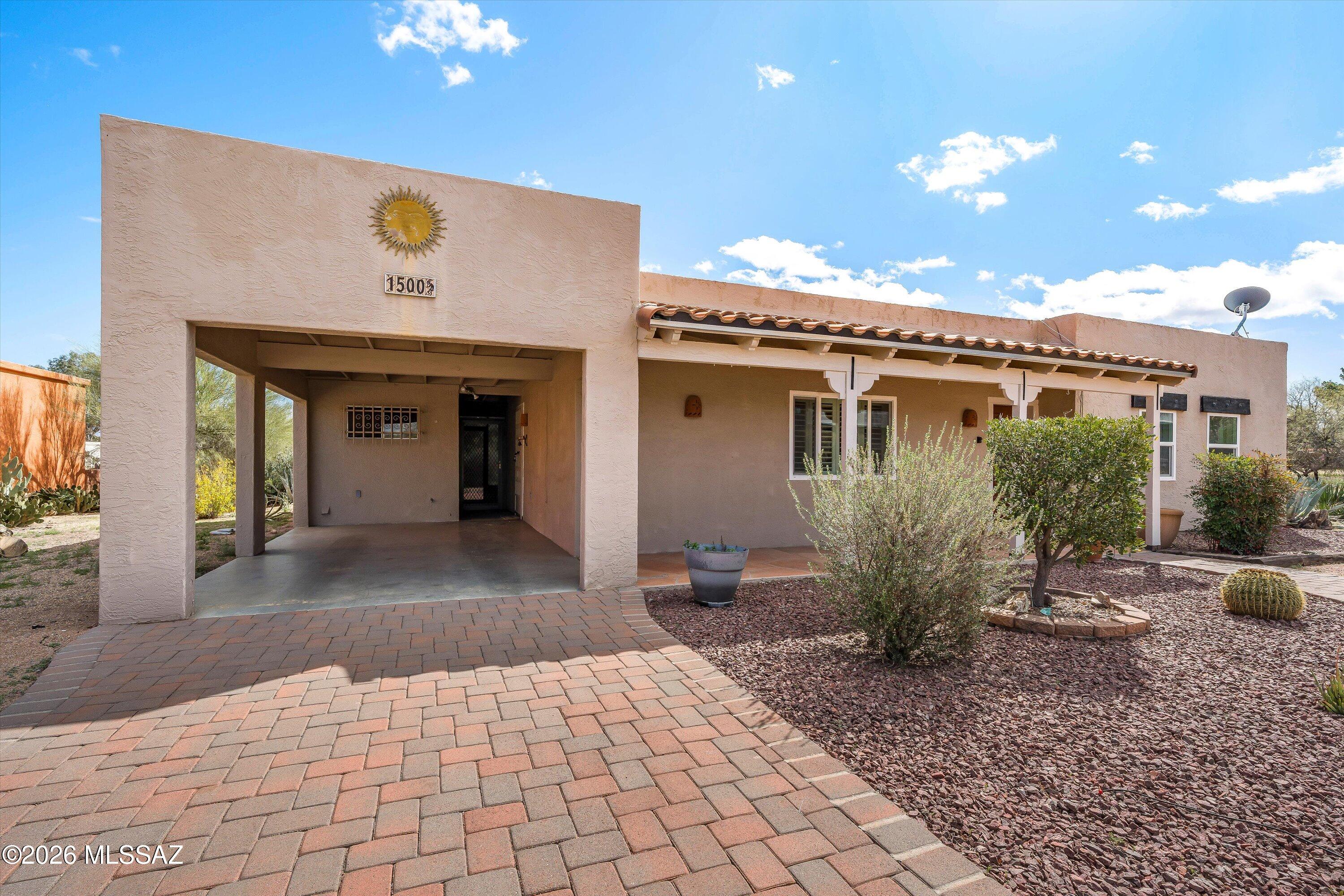 1500 N Placita Chistoso