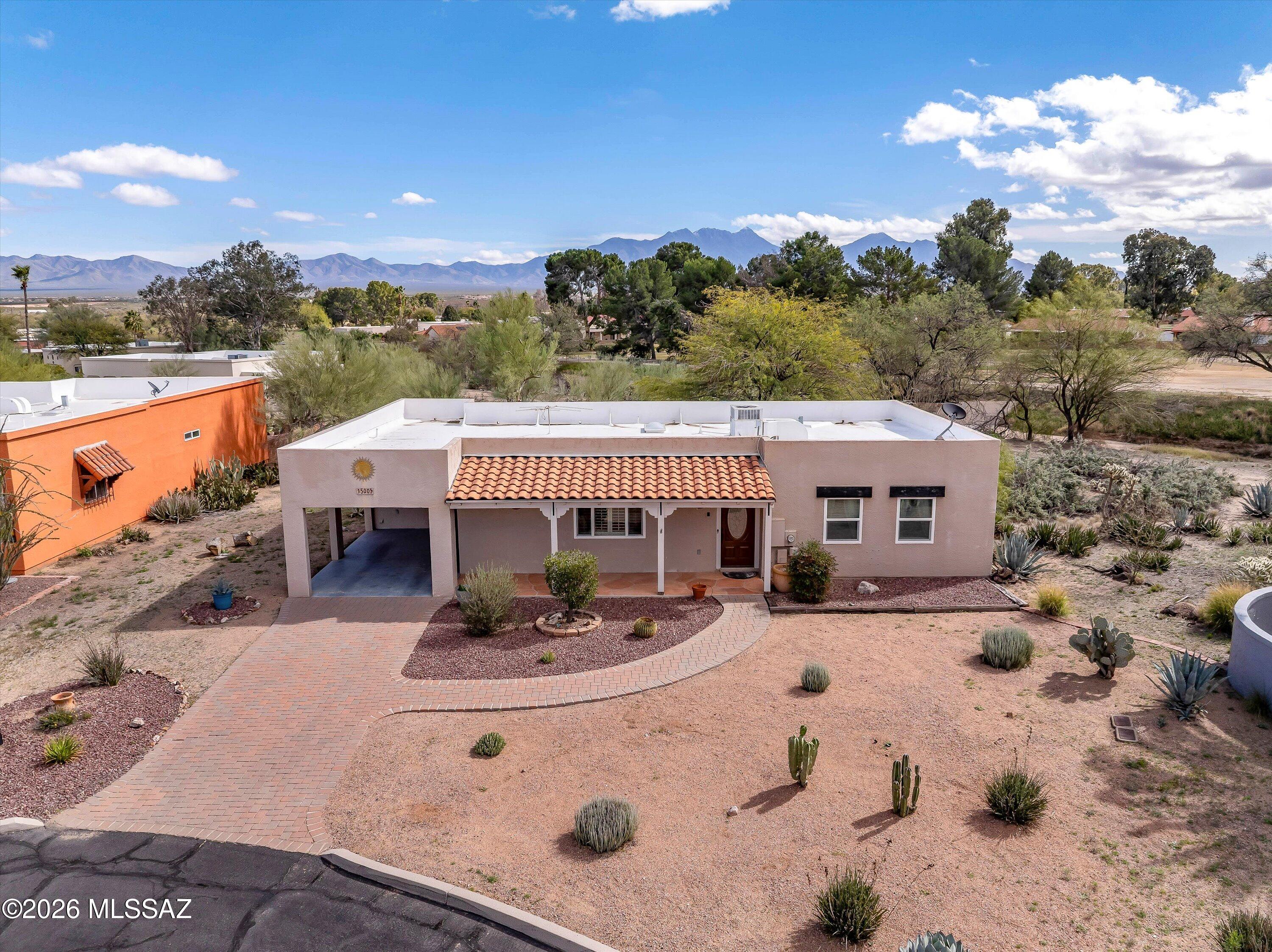 1500 N Placita Chistoso