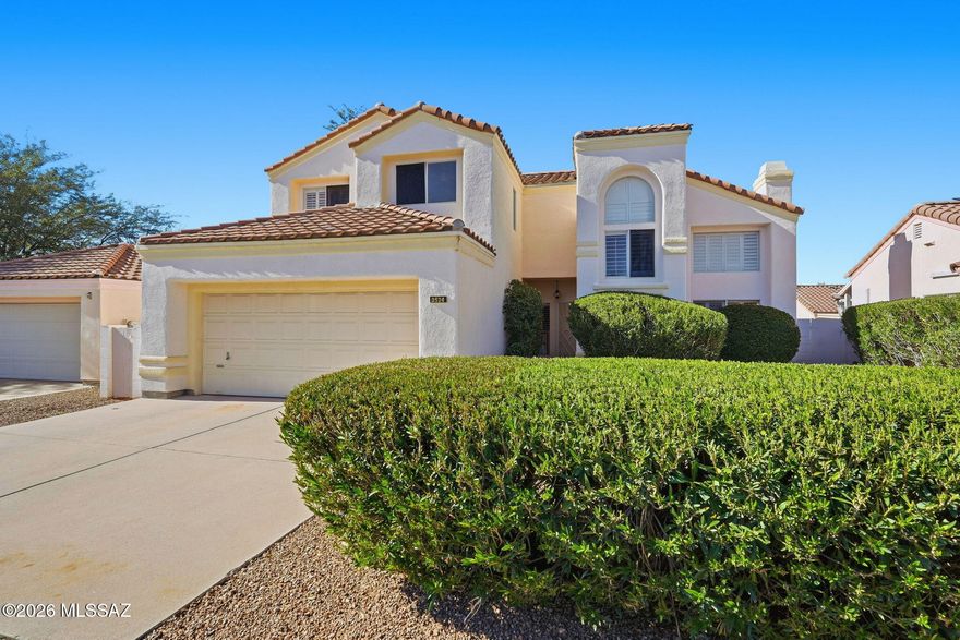NEW ROOF TO BE INSTALLED May 11-15! 5-YEAR TERMITE WARRANTY! A great 3-bed, 3-bath home in the desirable North Ranch community. The primary bath feels luxurious with a custom-tiled walk-in shower & beautiful tile flooring/wall. Two secondary bedrooms share mountain viewS. Both bedrooms have Murphy Beds. The main level is cozy yet bright, offering flexible living spaces that adapt easily to your lifestyle. The kitchen opens to one of two inviting living areas and features granite countertops & stainless-steel appliances-perfect for both everyday living & entertaining. Plantation shutters in every room. The vaulted ceiling in the front room contributes to the space's airiness. Newer upstairs carpet. Mature trees and a paver patio welcome you to a private backyard. An Immaculate home. A must-