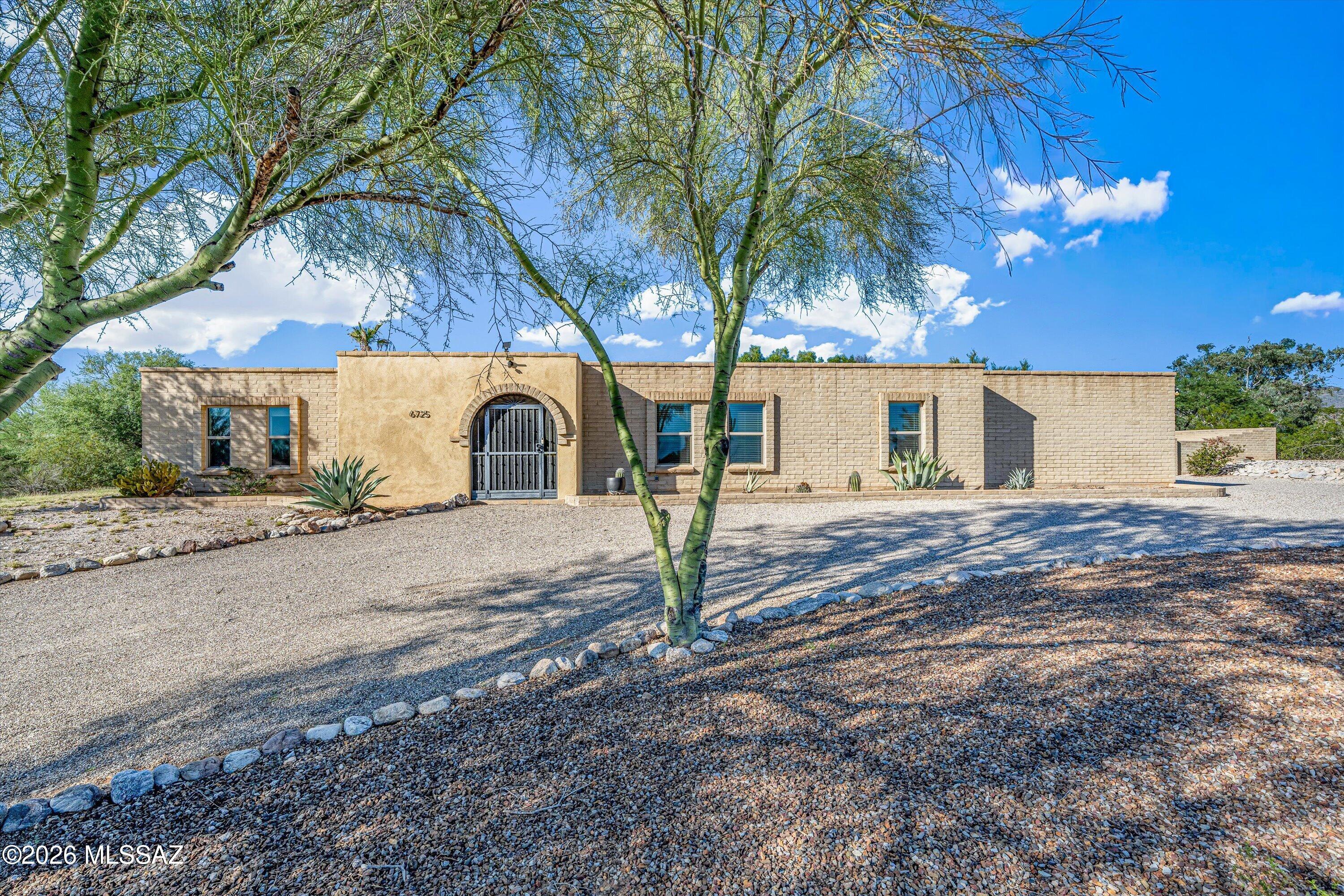 6725 E Bacobi Circle