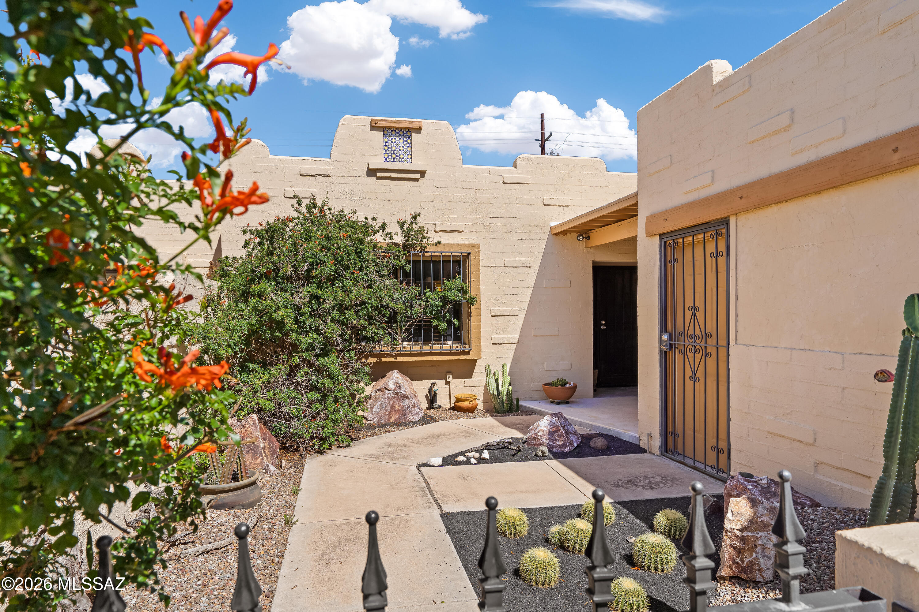 3232 W Moon Dance Way