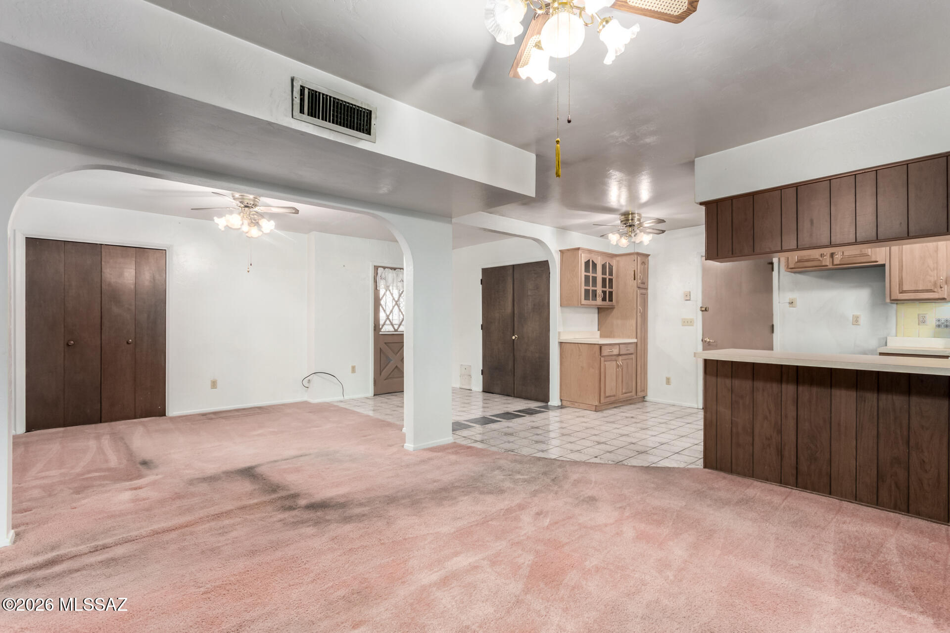 1952 W Brichta Drive