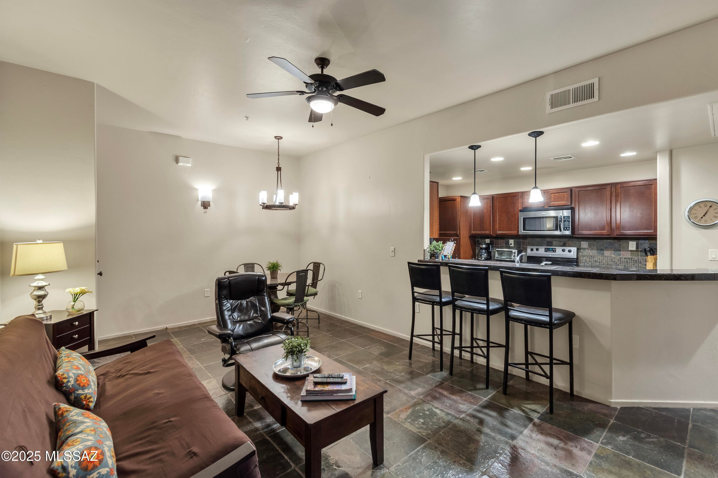 2010 E River Road UNIT 102