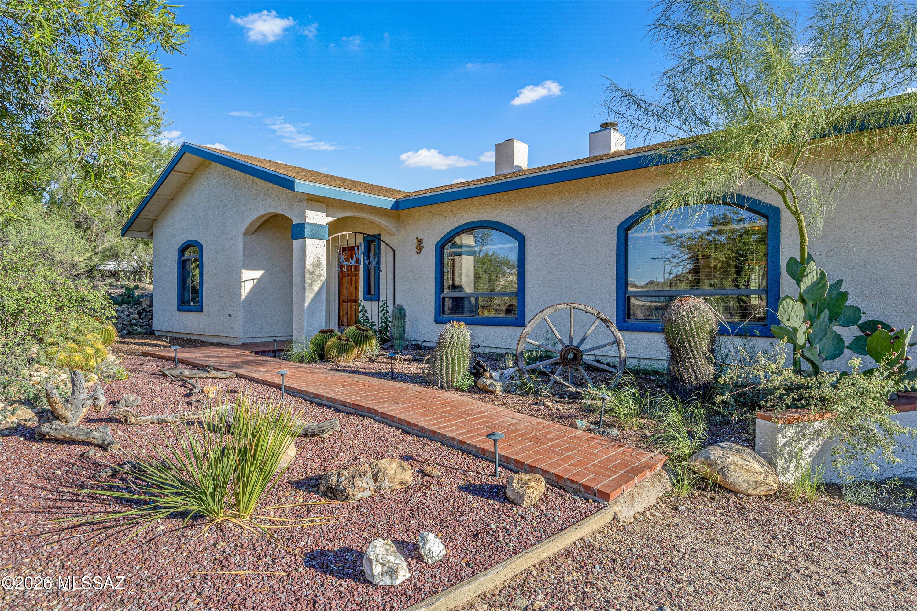 4155 W Coyote Ridge Trail