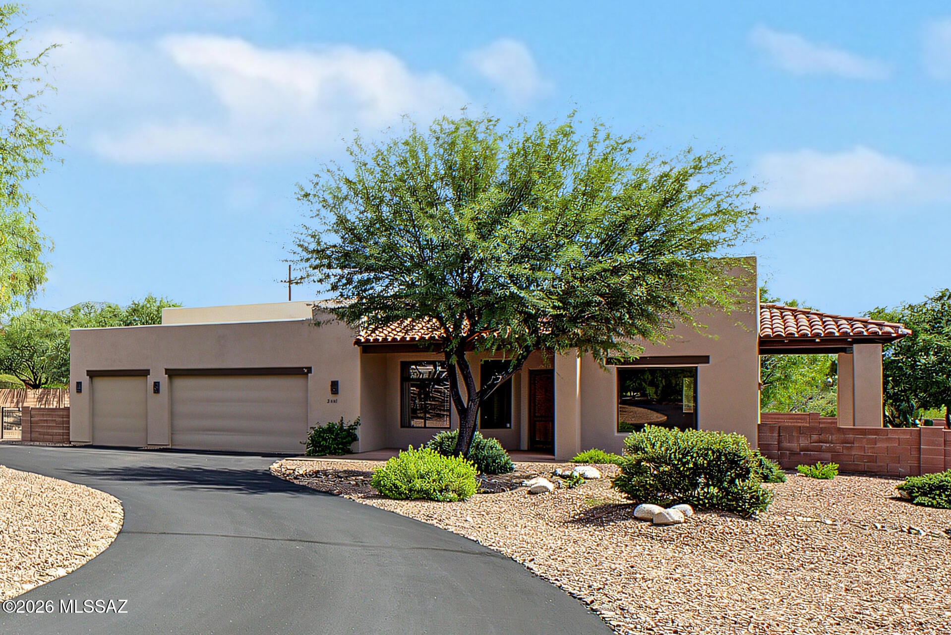 2448 N Barnwall Court