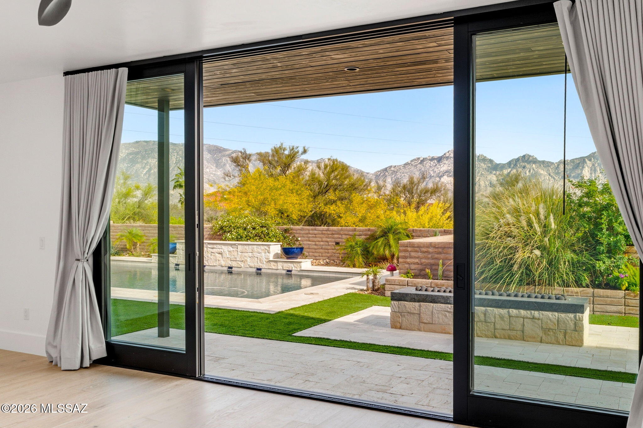 Honey Bee Ridge(The Estates At) - Residential