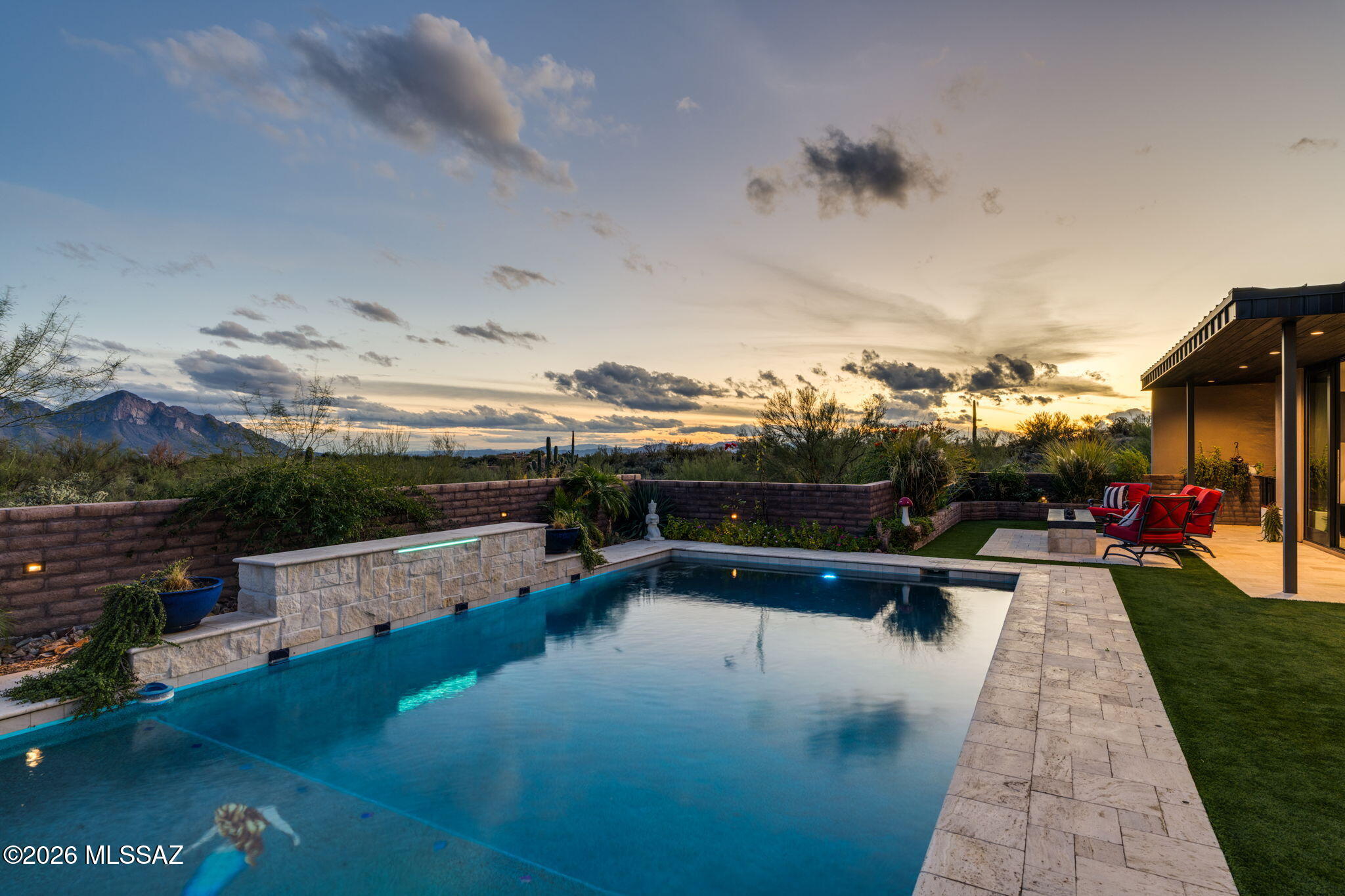 Honey Bee Ridge(The Estates At) - Residential