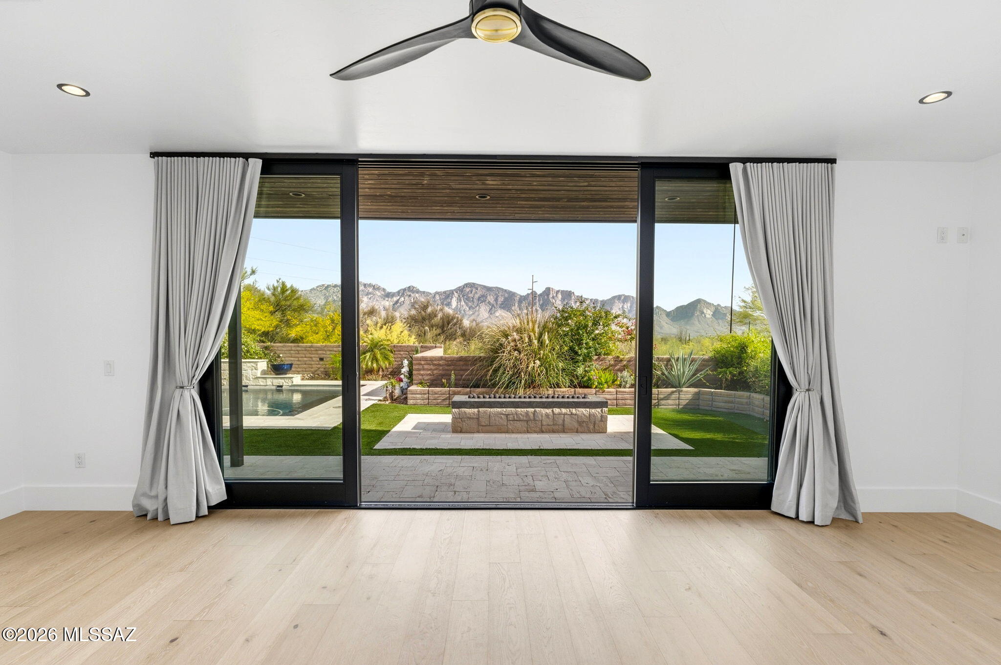 Honey Bee Ridge(The Estates At) - Residential