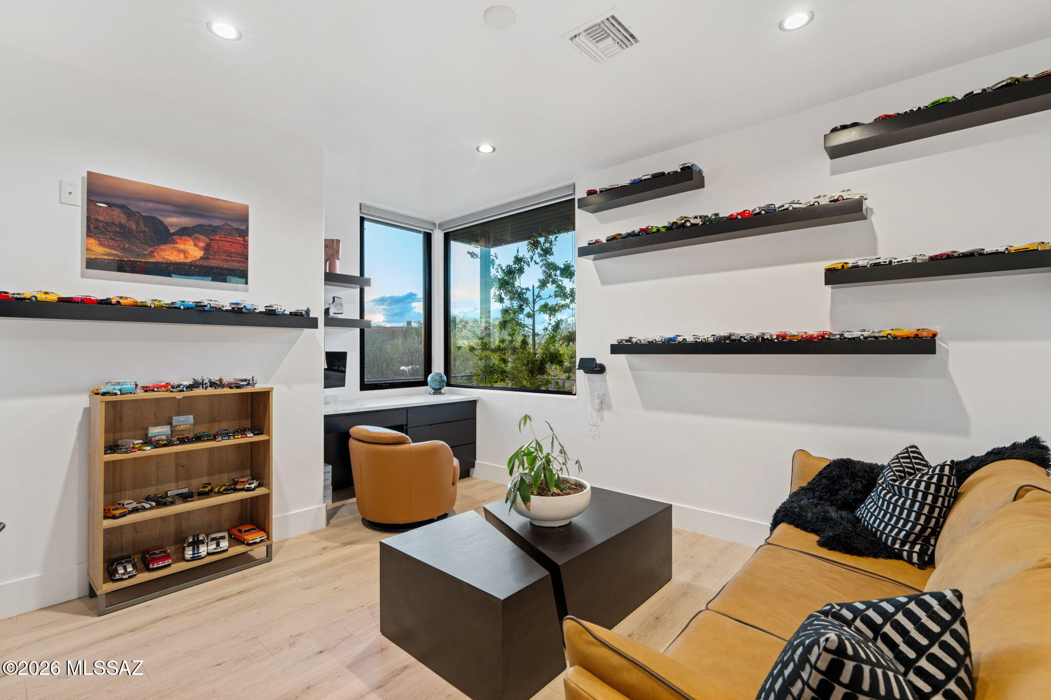 Honey Bee Ridge(The Estates At) - Residential