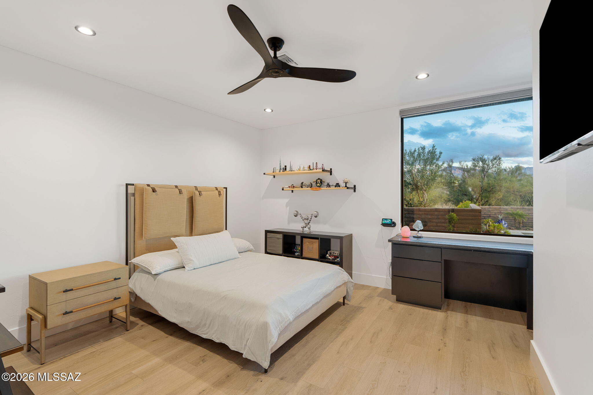 Honey Bee Ridge(The Estates At) - Residential