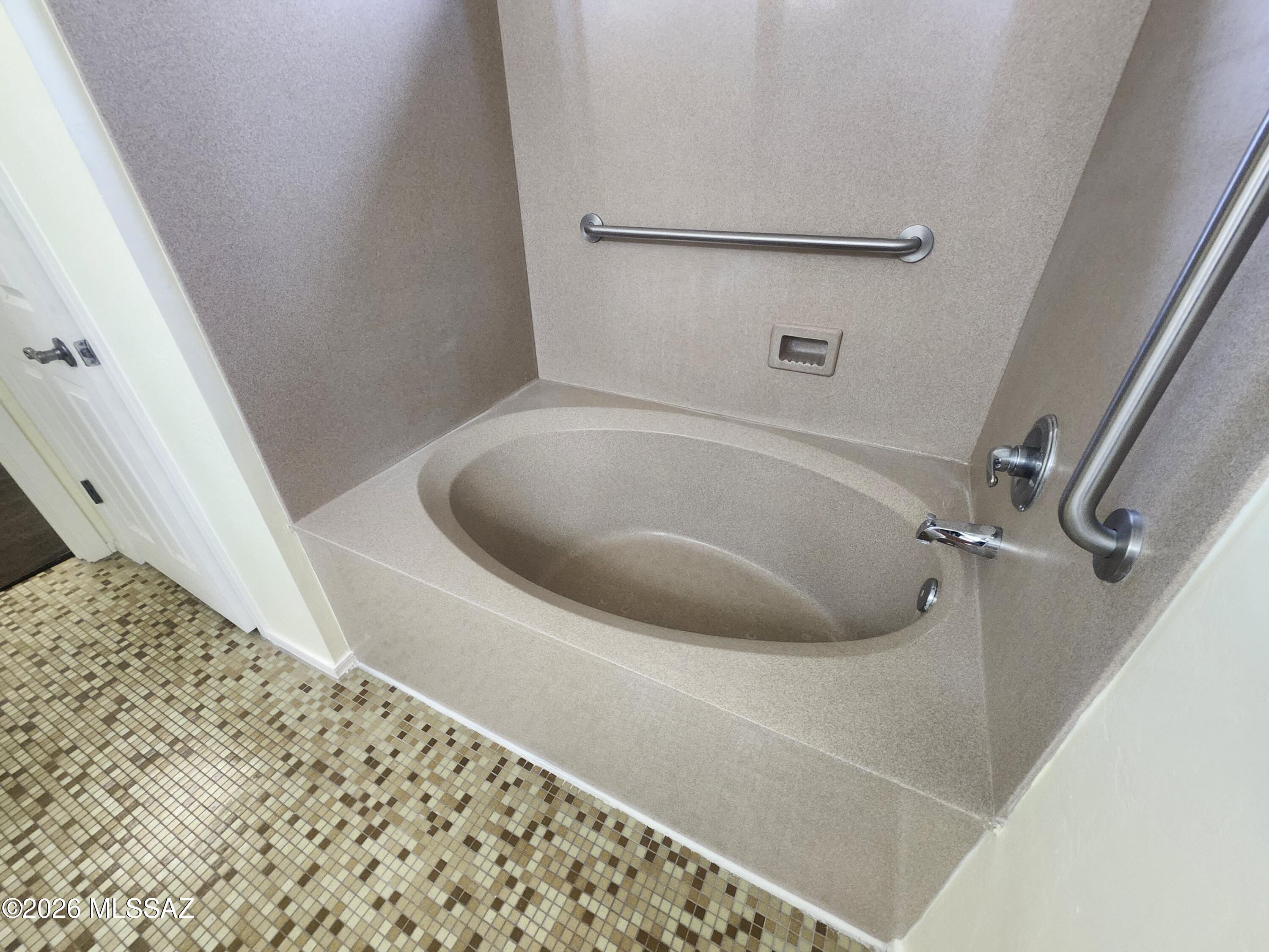 Catalina Vistas - Residential Lease