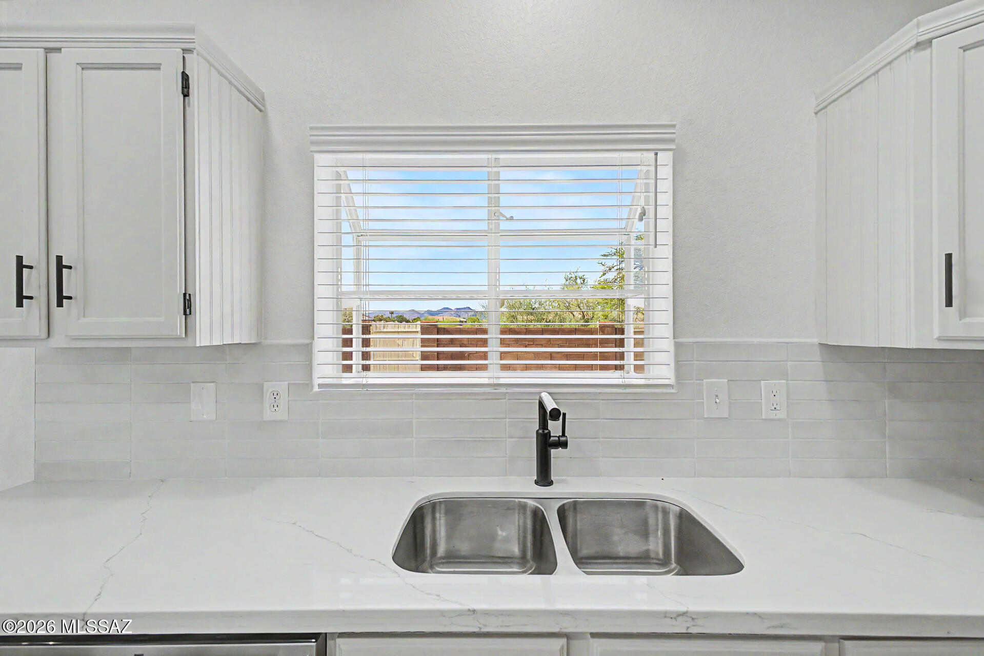 3712 W Butterfly Lane