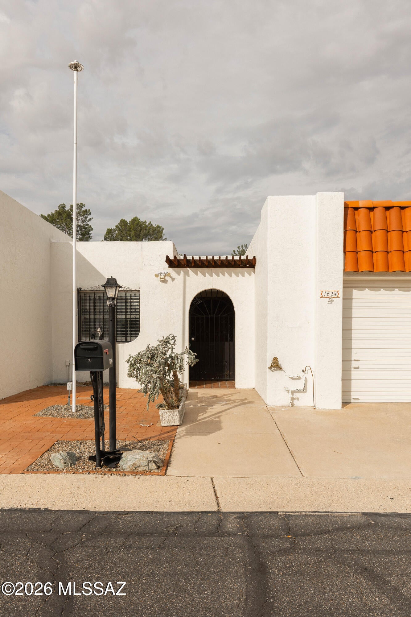 1625 N Vía Dorado