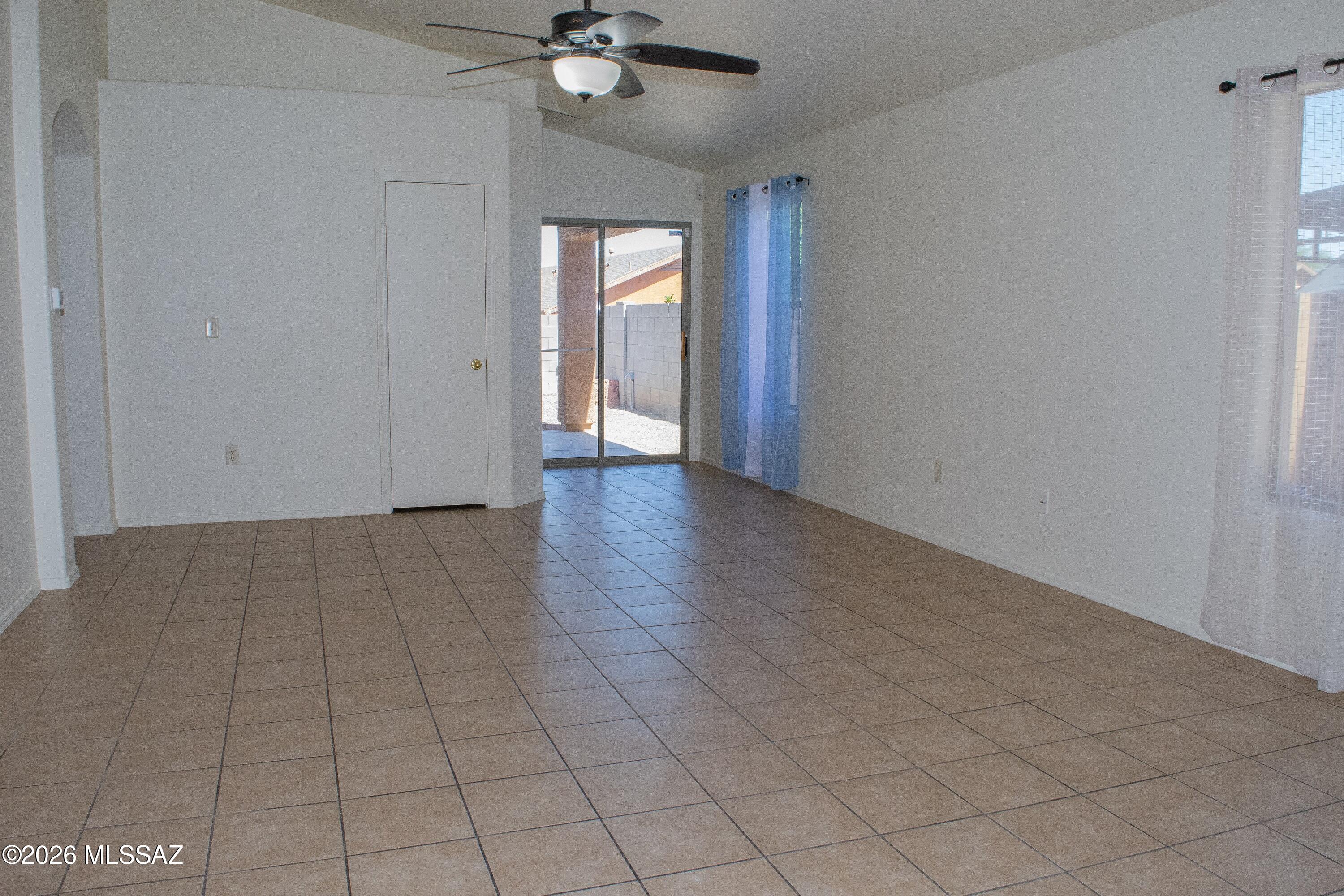 Tres Pueblos - Residential