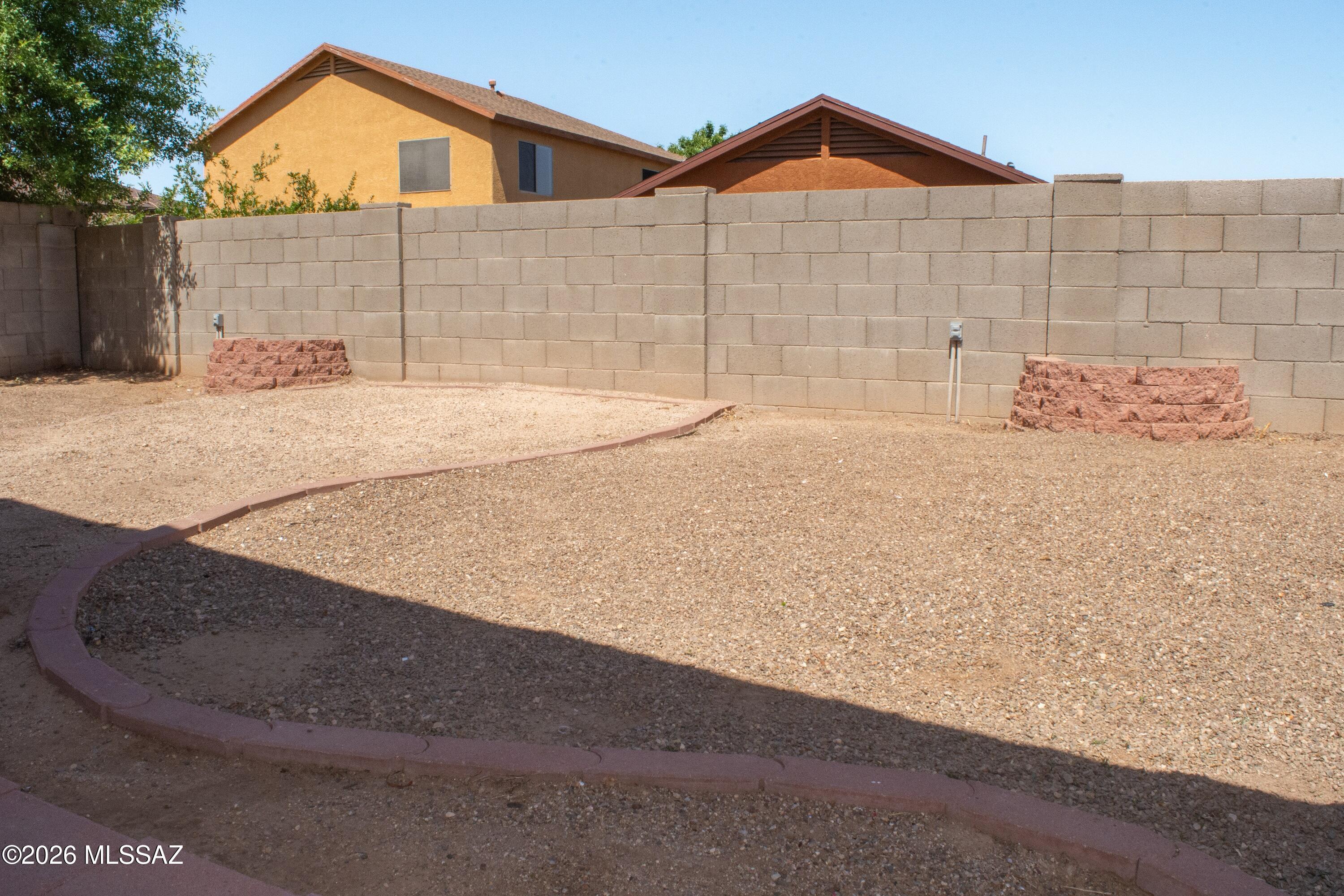 Tres Pueblos - Residential
