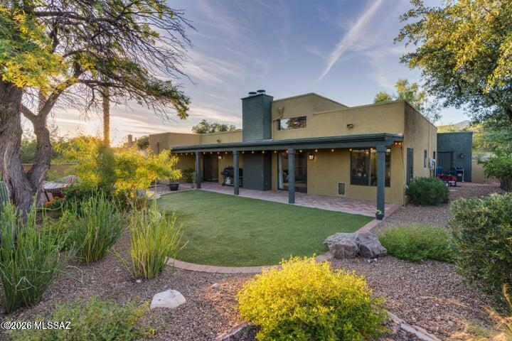 6802 E Brownstone Place