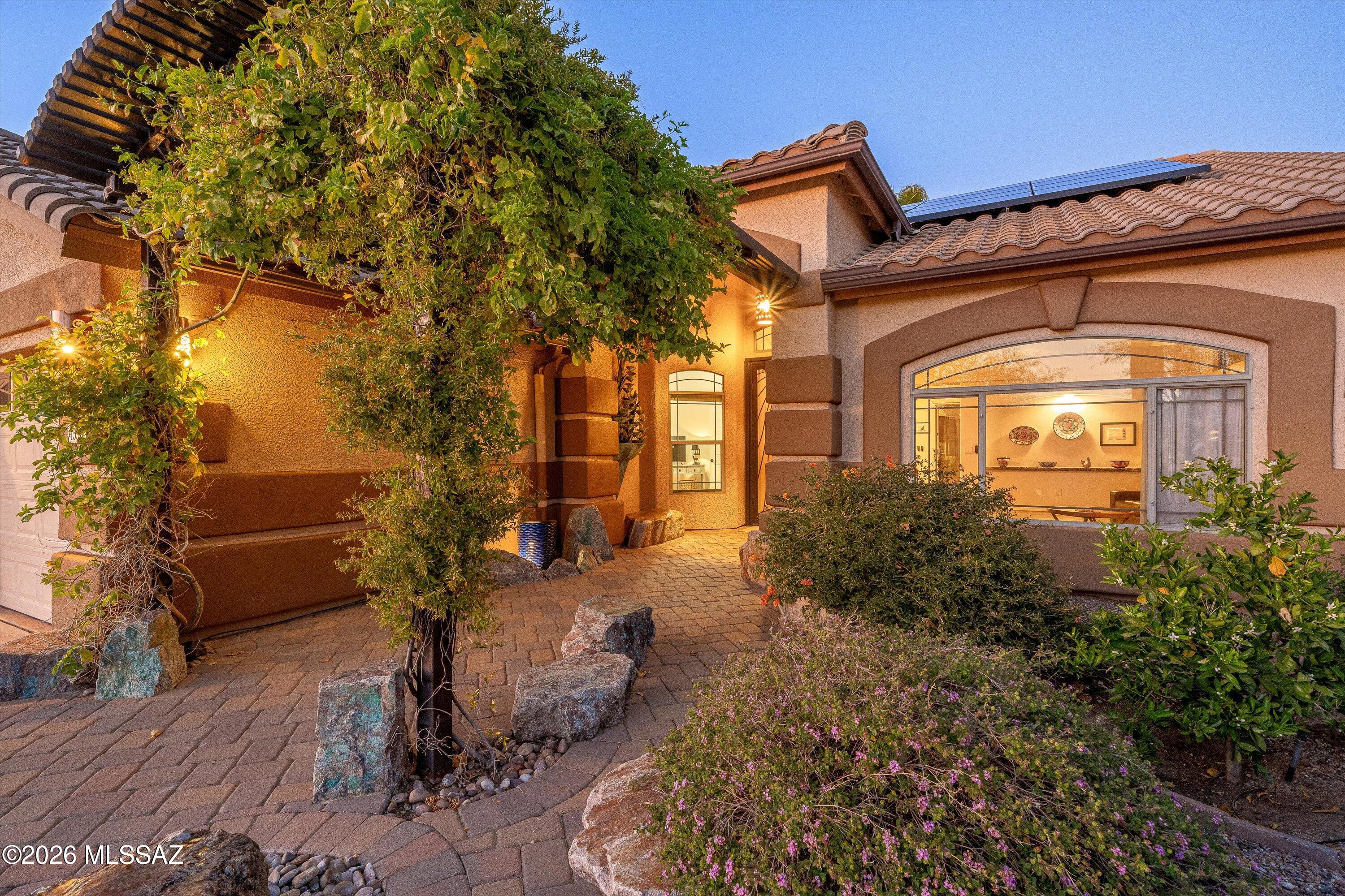 1556 W Periwinkle Place