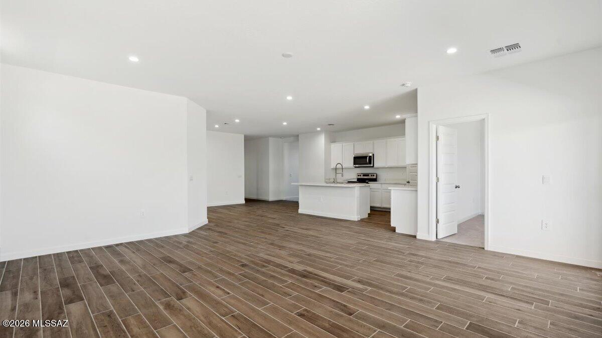 Entranda Del Toro - Residential