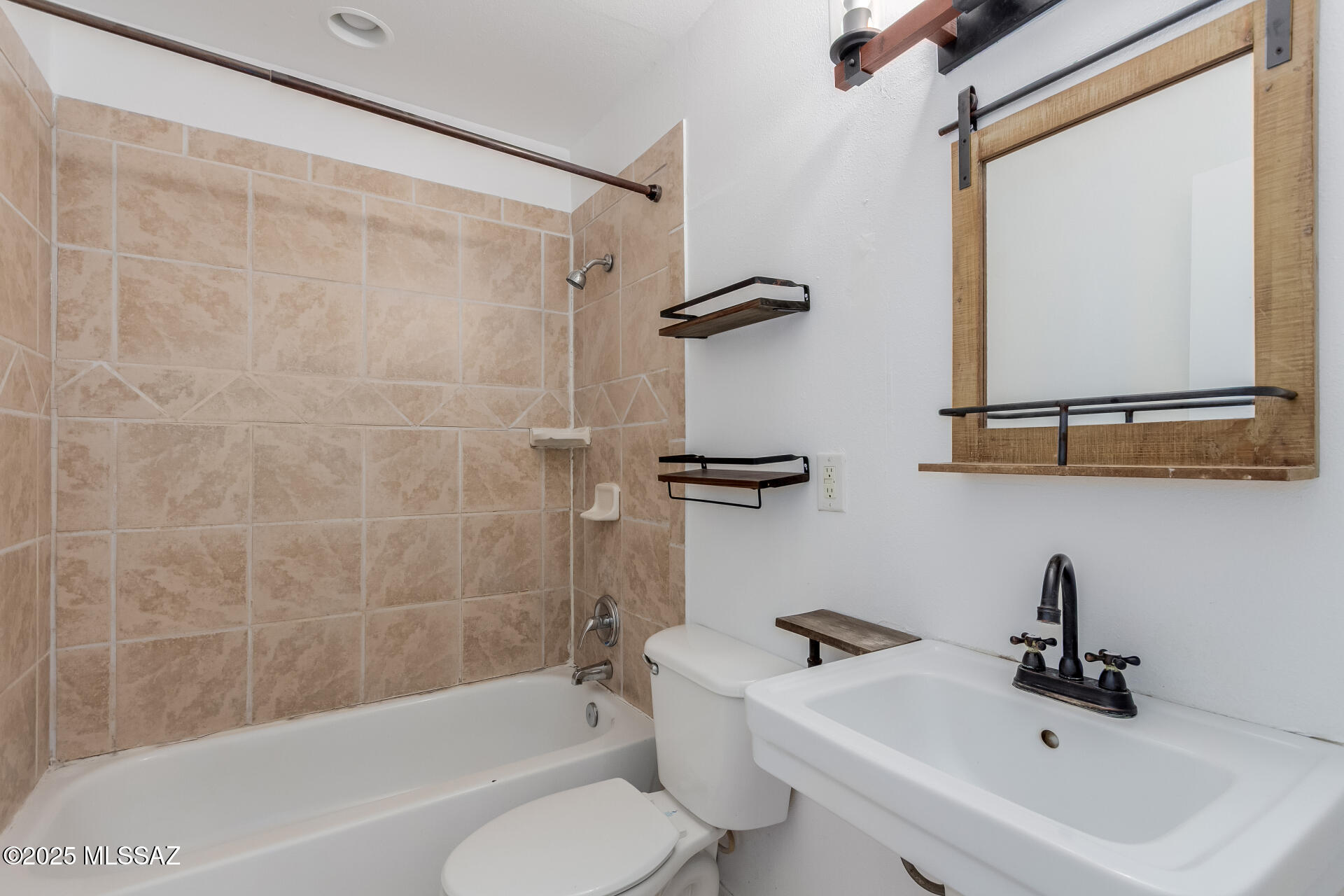Willow Gardens Condos (1-76) - Residential