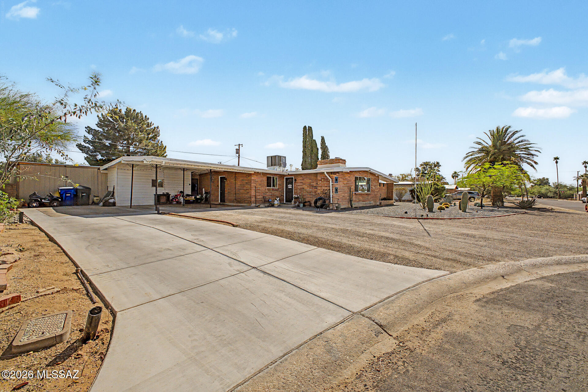 5936 E Hawthorne Street
