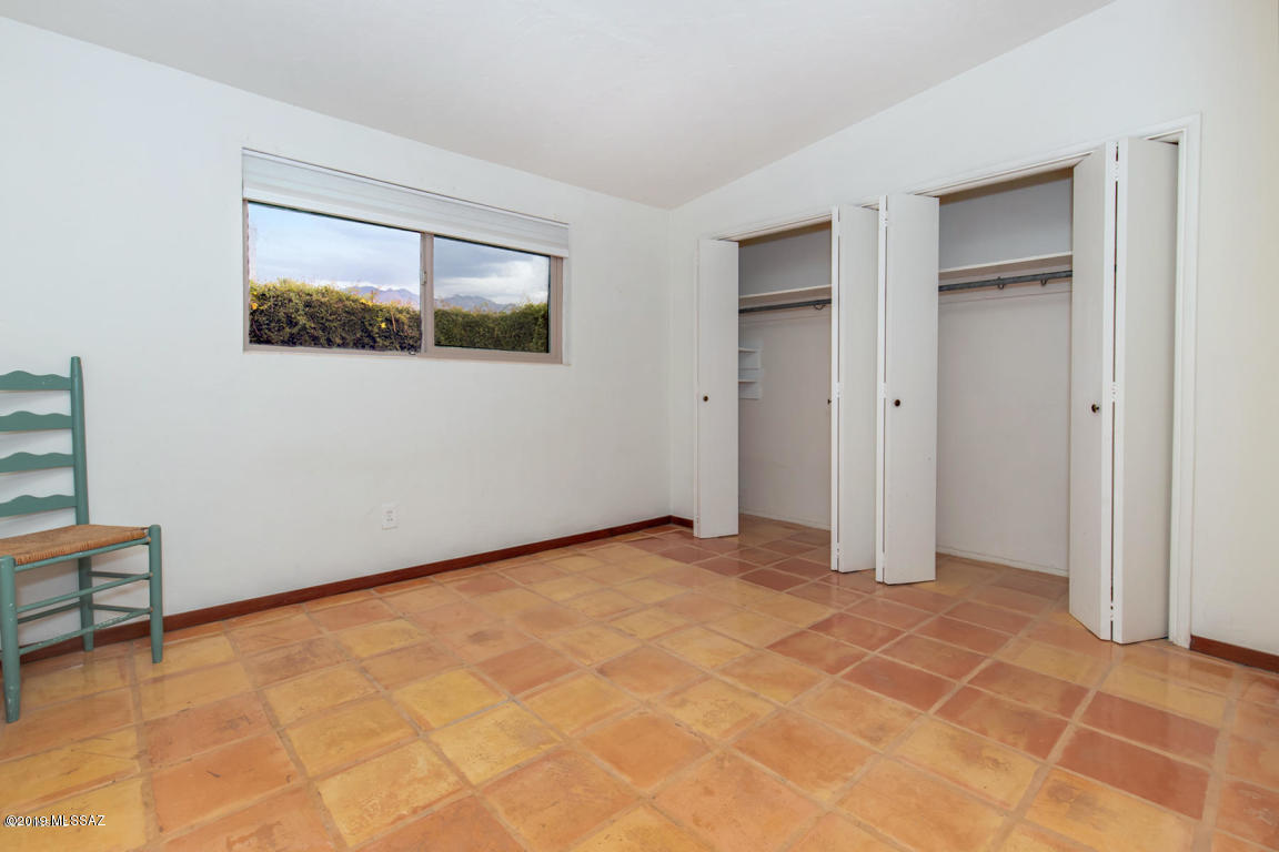 2121 N. Country Club Condos (1-12) - Residential Lease