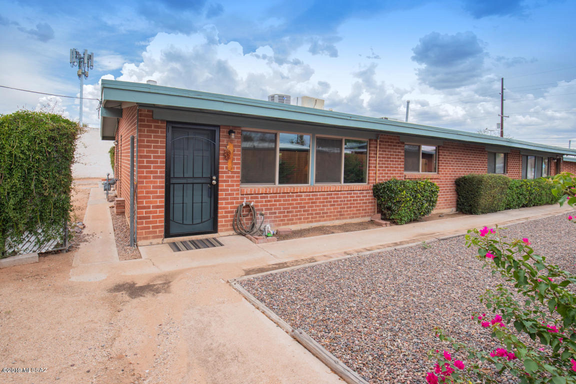 2121 N. Country Club Condos (1-12) - Residential Lease