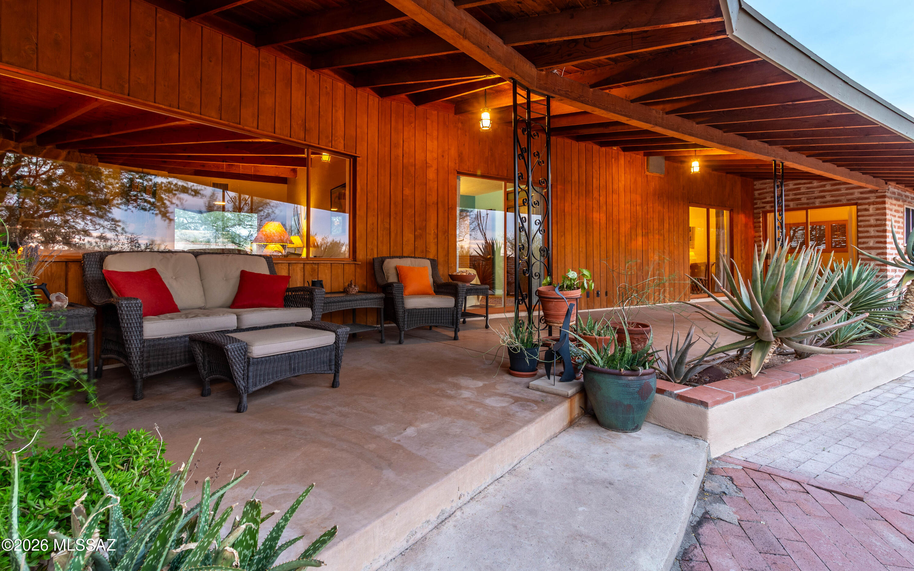 3959 N Camino Sinuoso