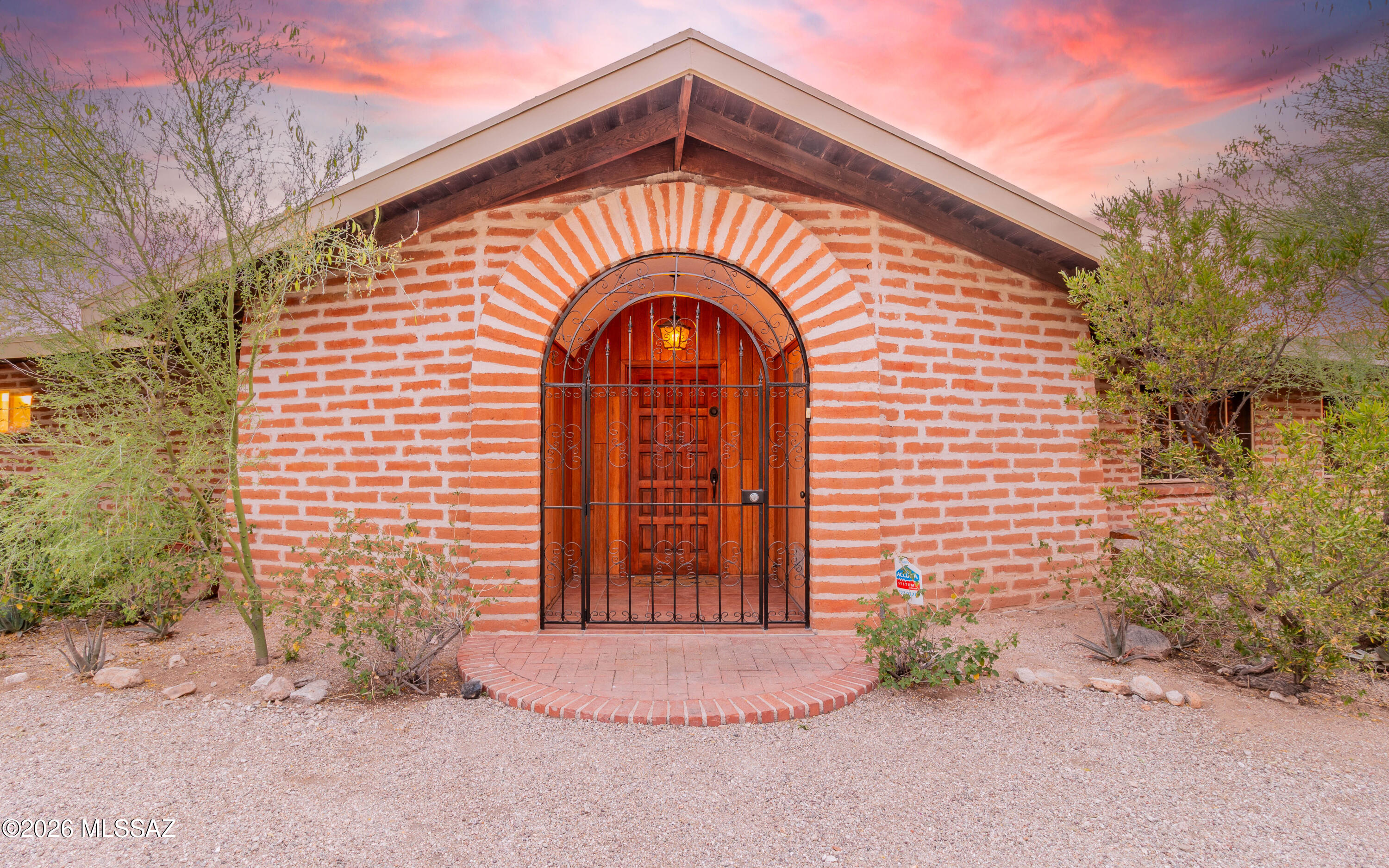 3959 N Camino Sinuoso