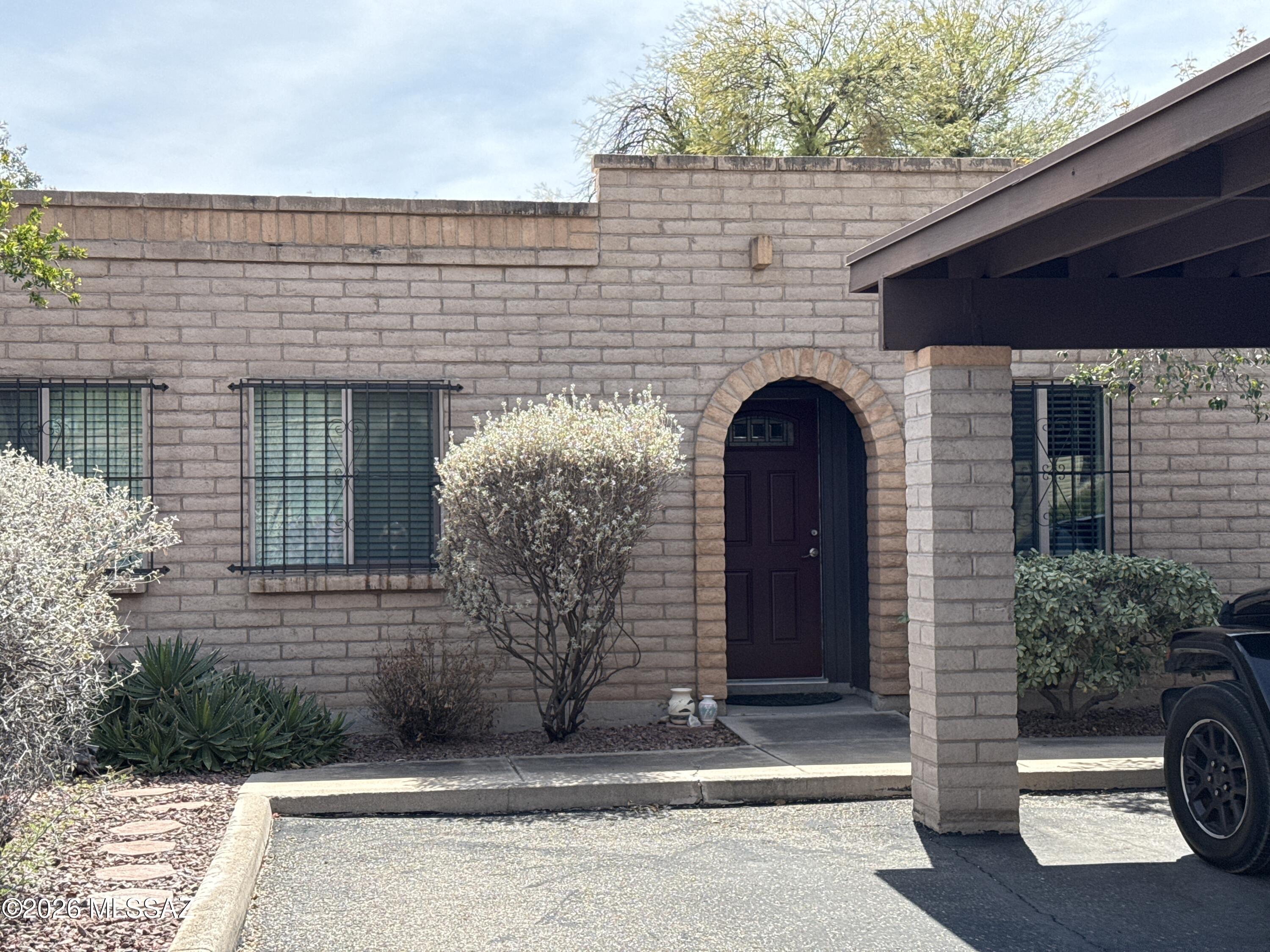 Park West Townhouses (1-183) - Residential Lease