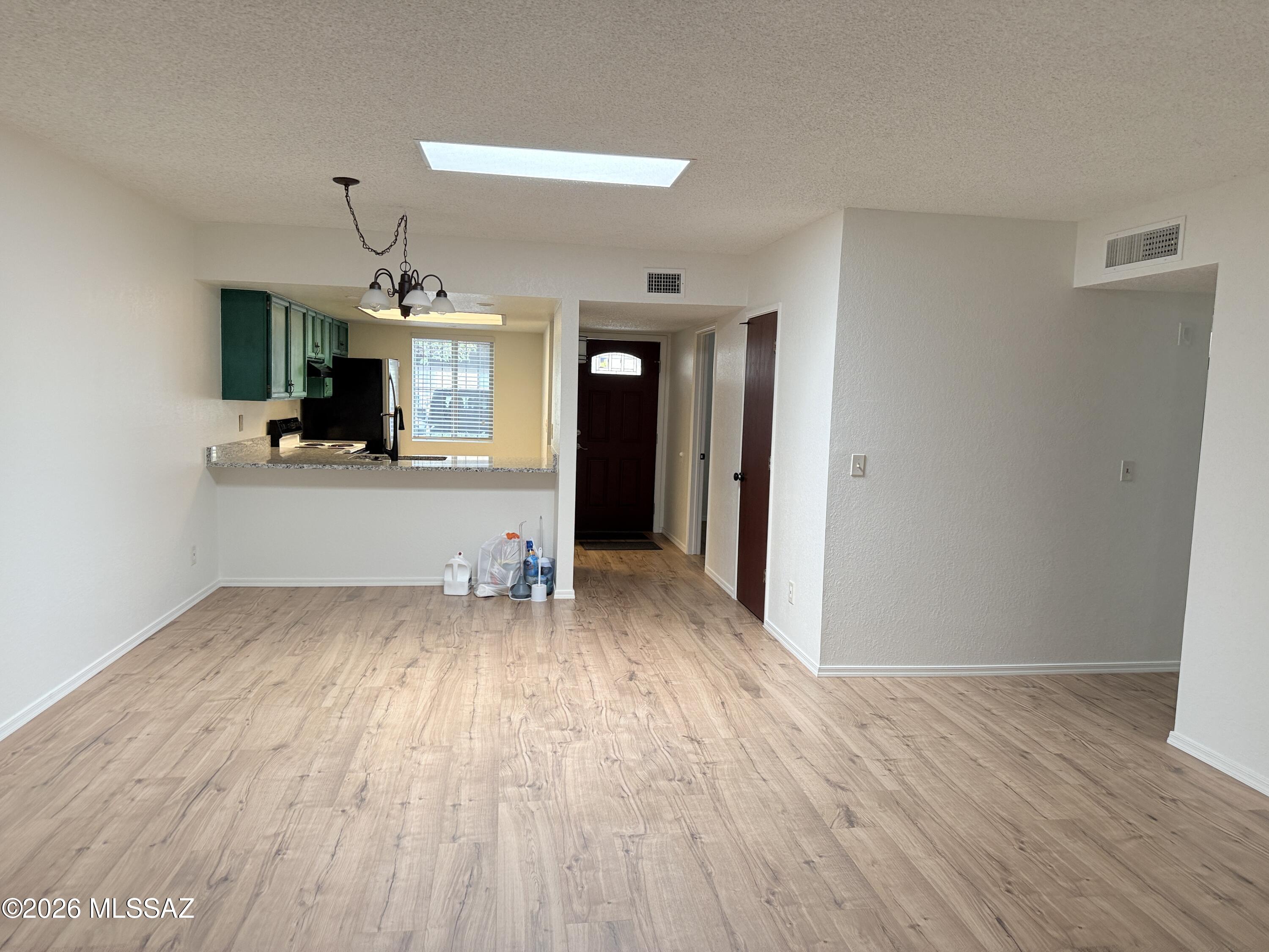 Park West Townhouses (1-183) - Residential Lease