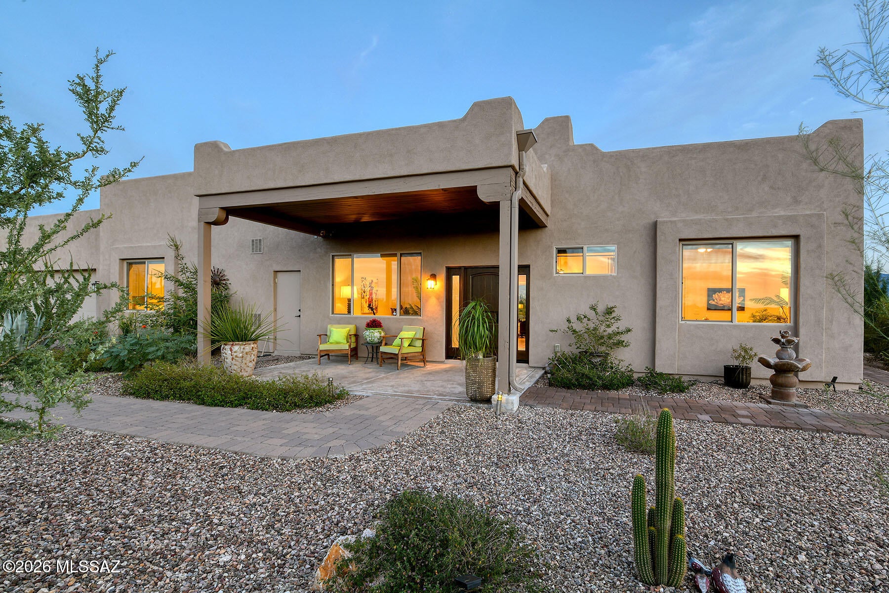 2068 E Old Stone House Trail