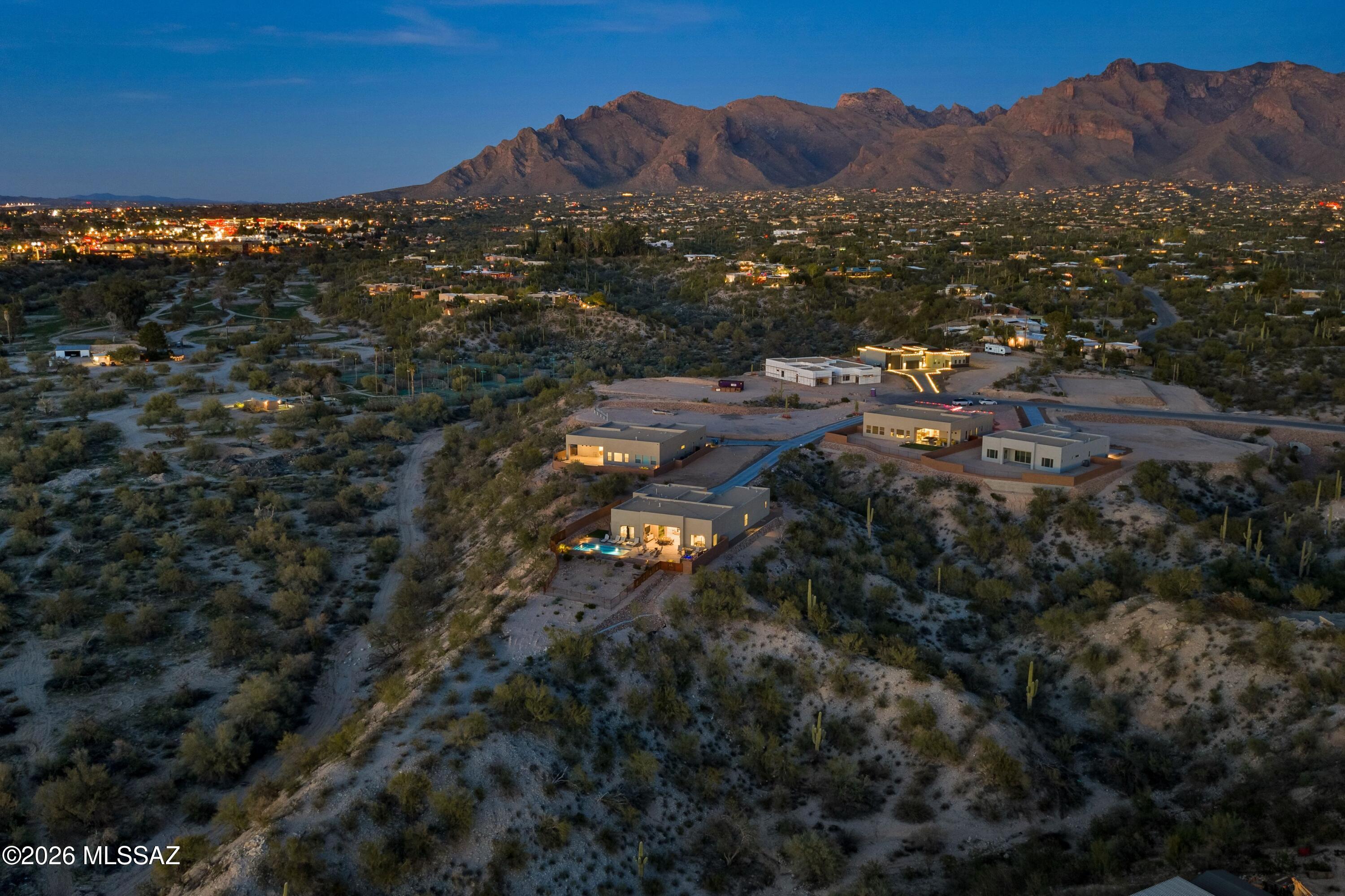 5445 N Yvon Heights Place