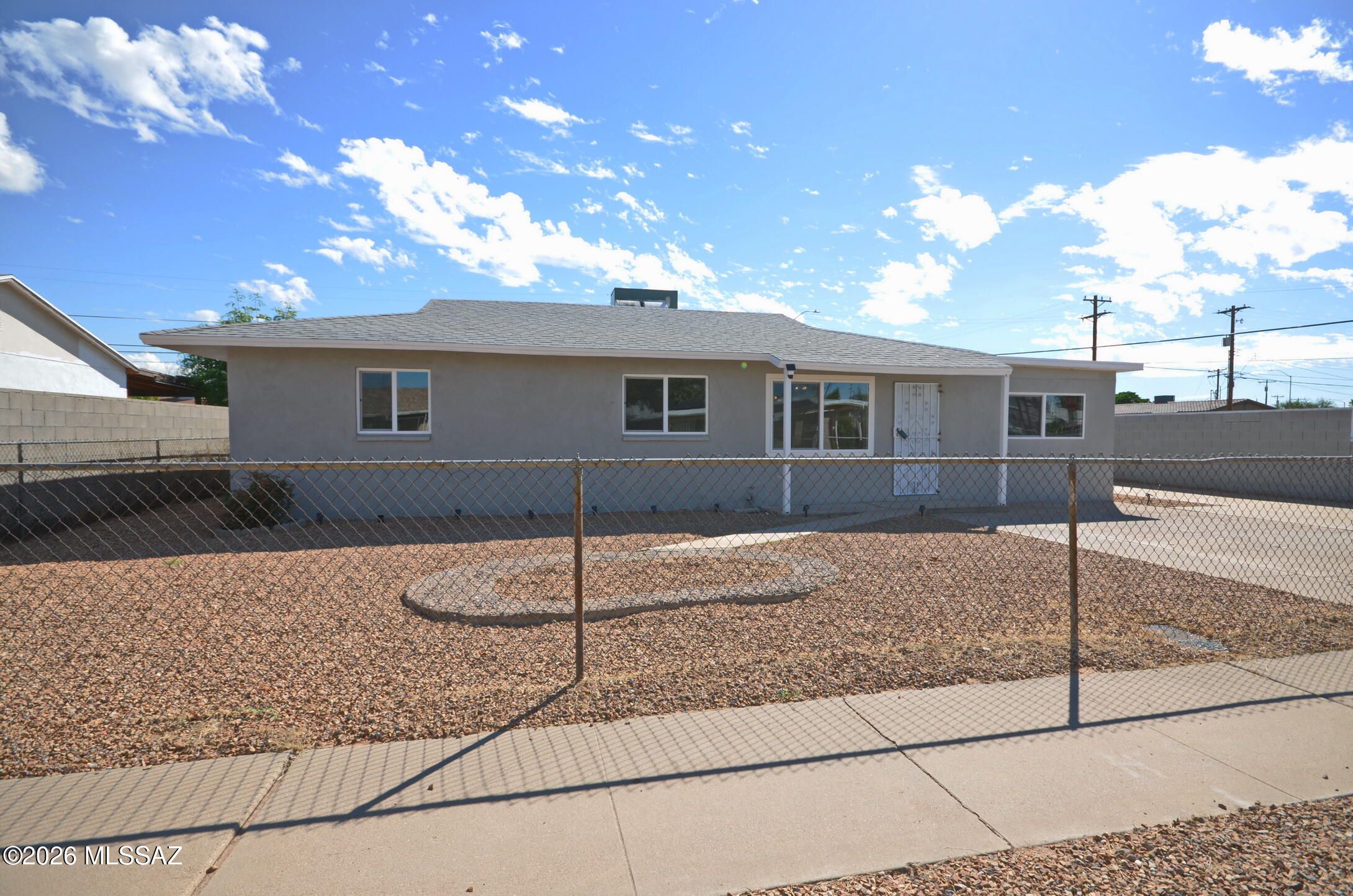 2602 E Coconino Vista