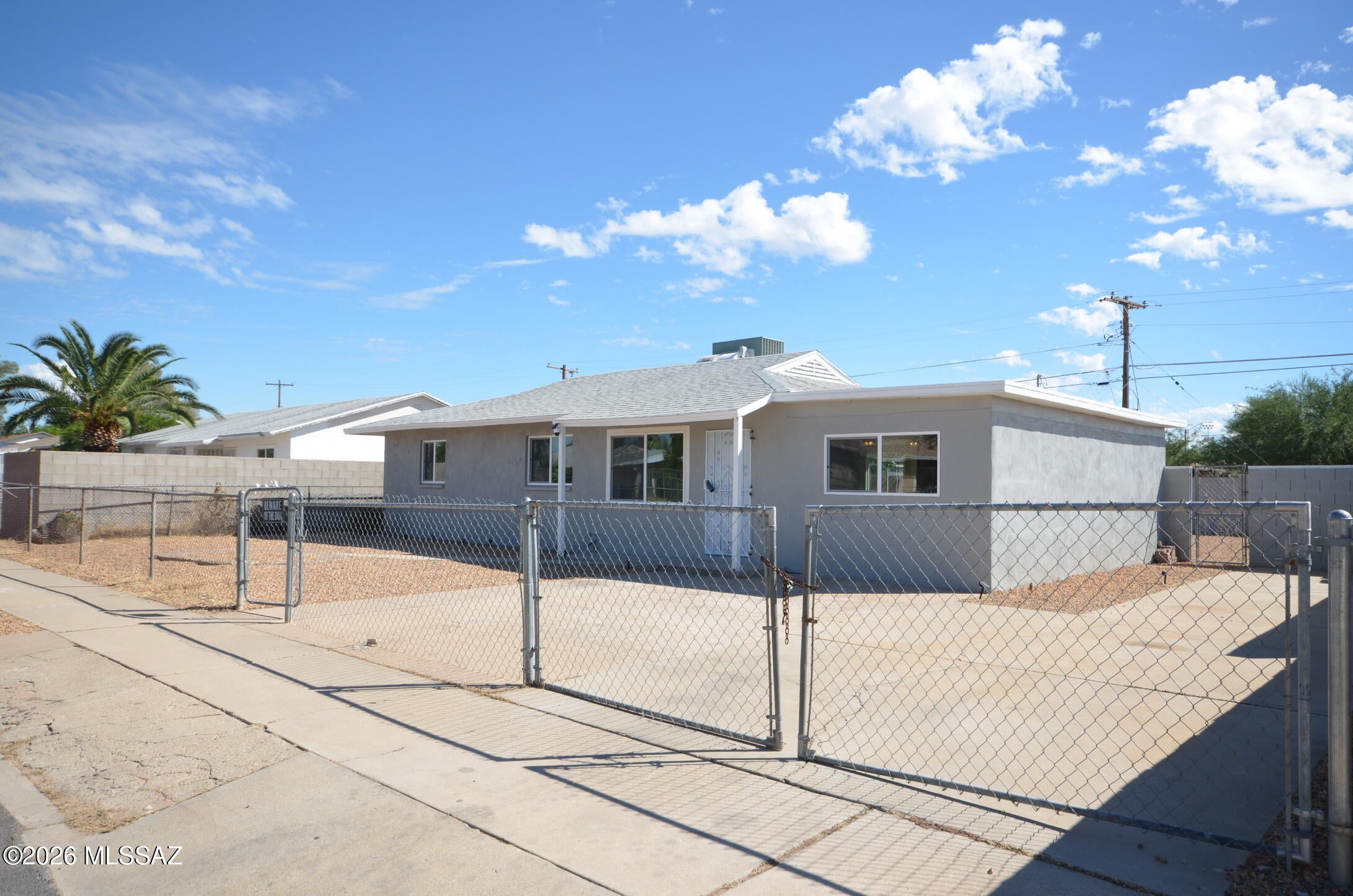 2602 E Coconino Vista